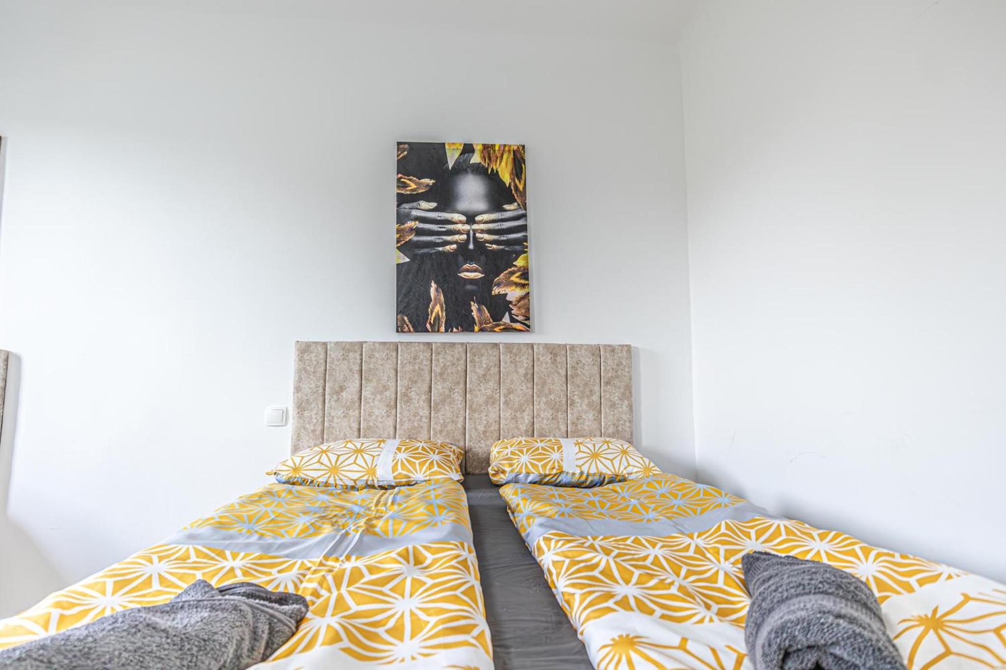 Comfy Rooms in Shared villa with Terrace and Garden