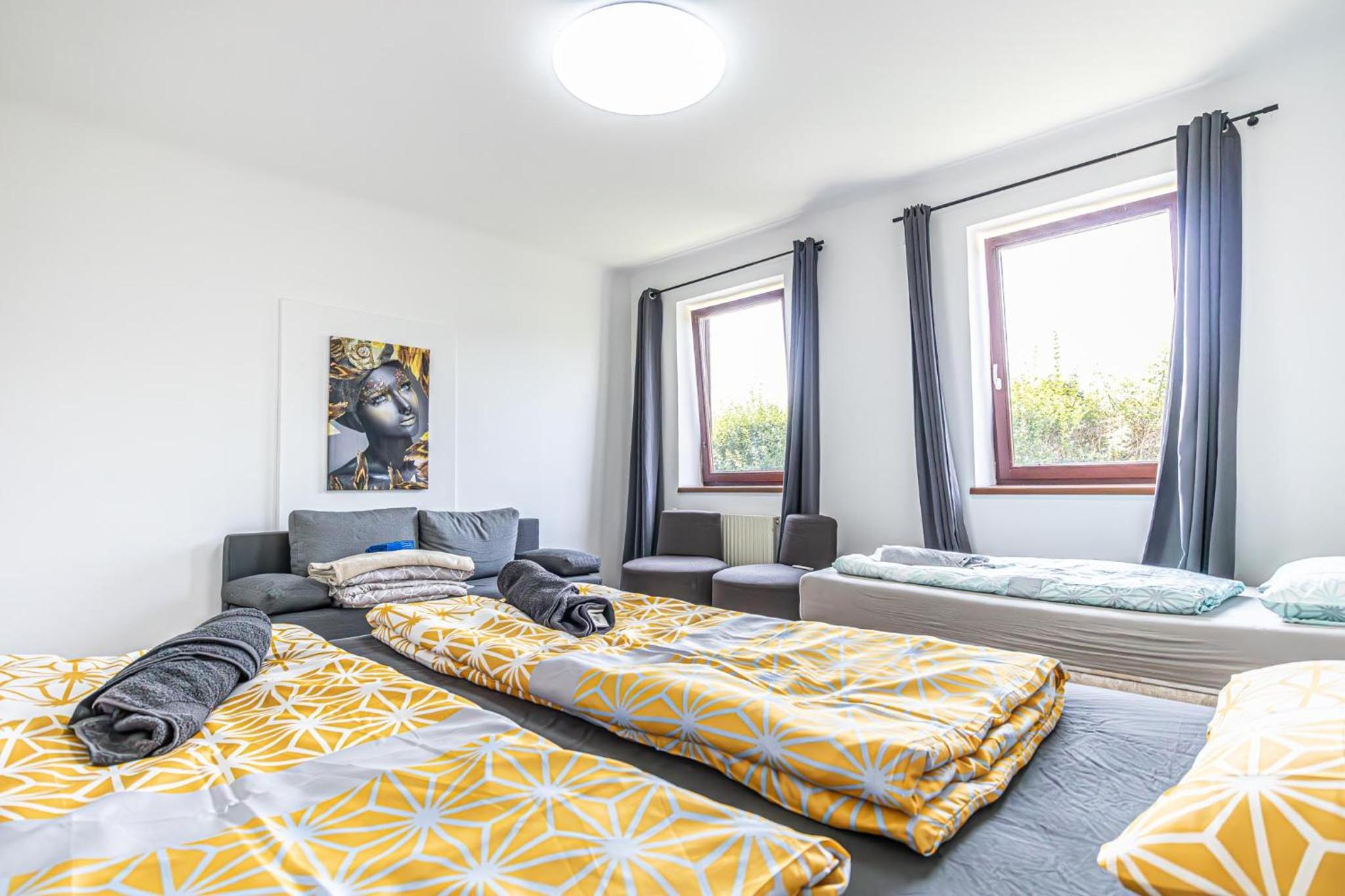 Comfy Rooms in Shared villa with Terrace and Garden