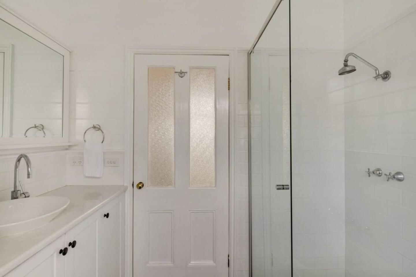 Historic 1850s Magnetic Cottage