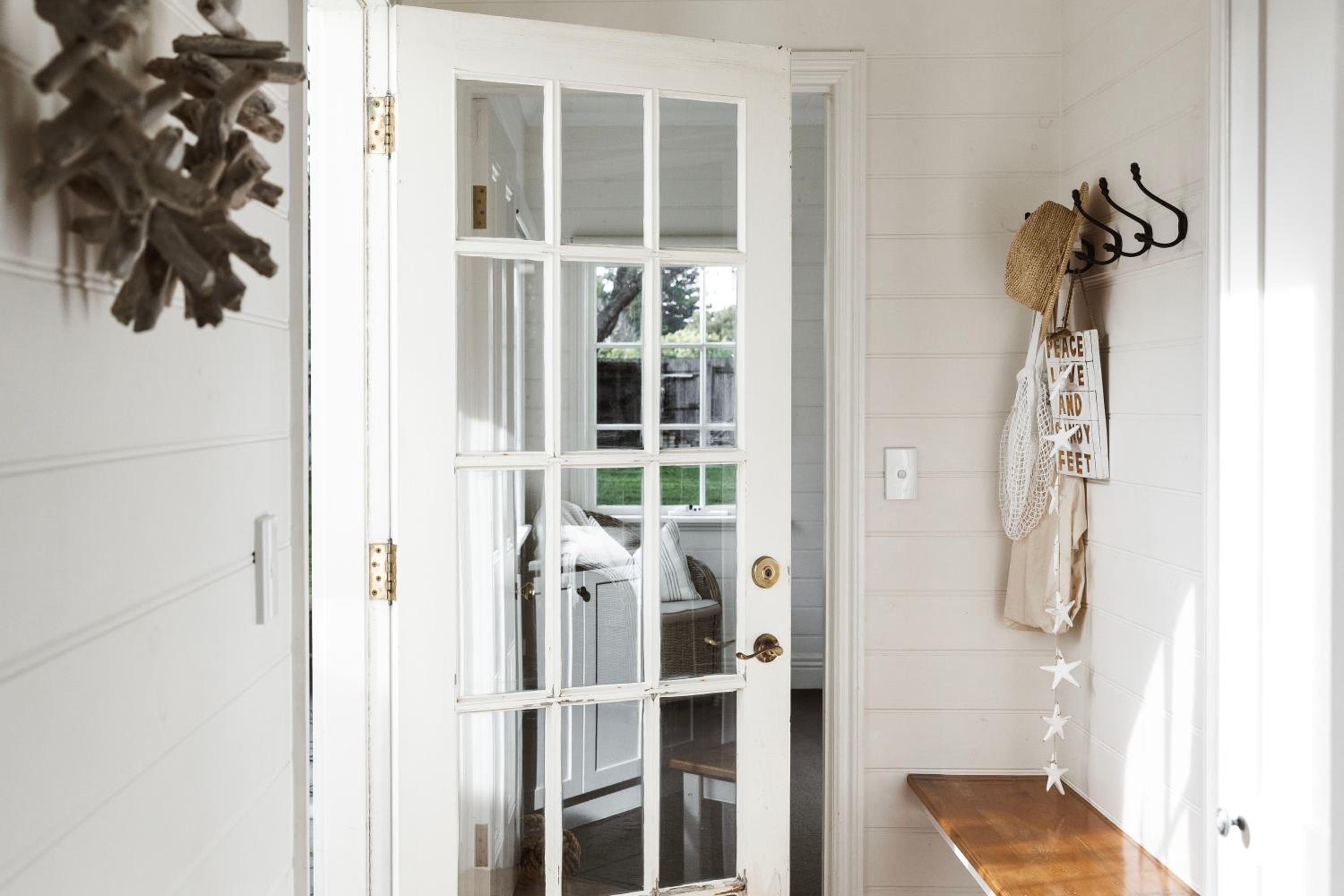 Historic 1850s Magnetic Cottage