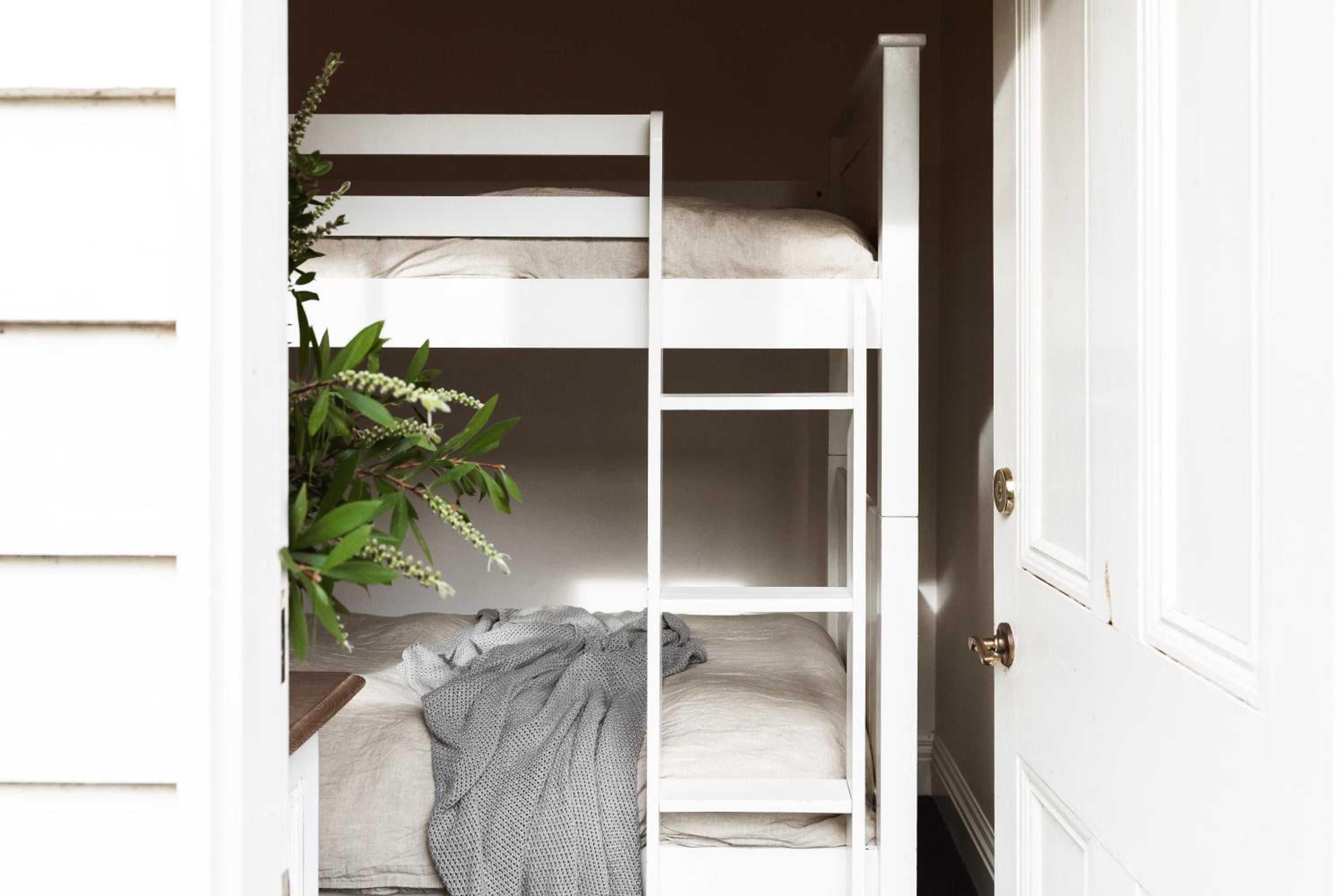 Historic 1850s Magnetic Cottage