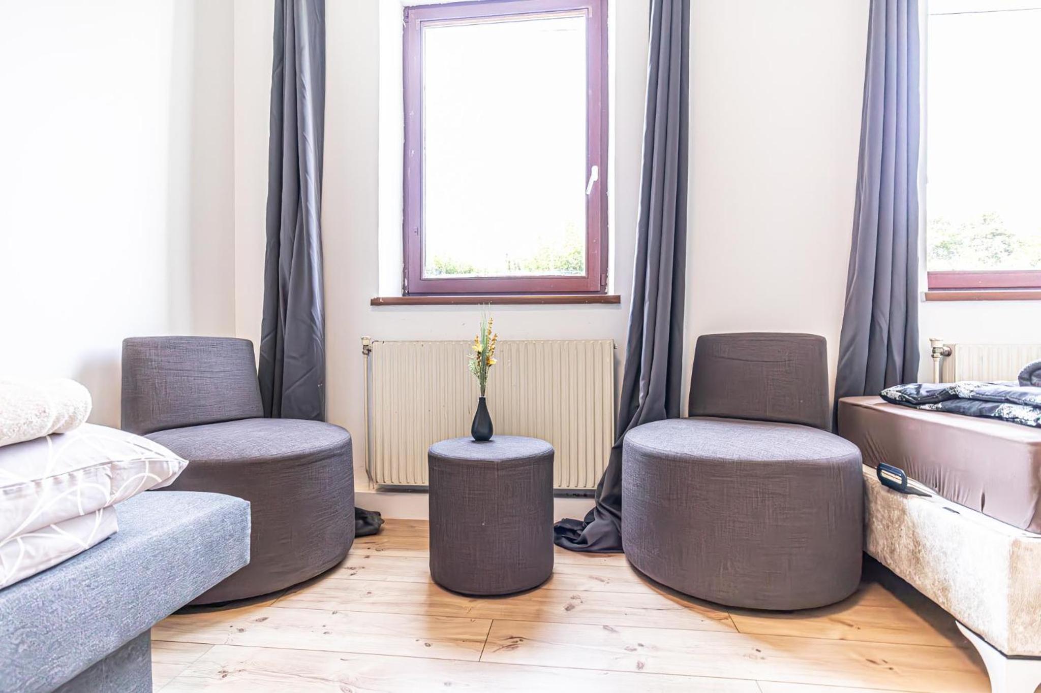 Comfy Rooms in Shared villa with Terrace and Garden