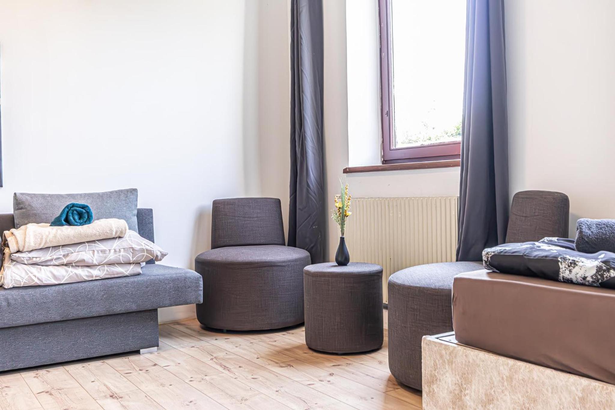 Comfy Rooms in Shared villa with Terrace and Garden