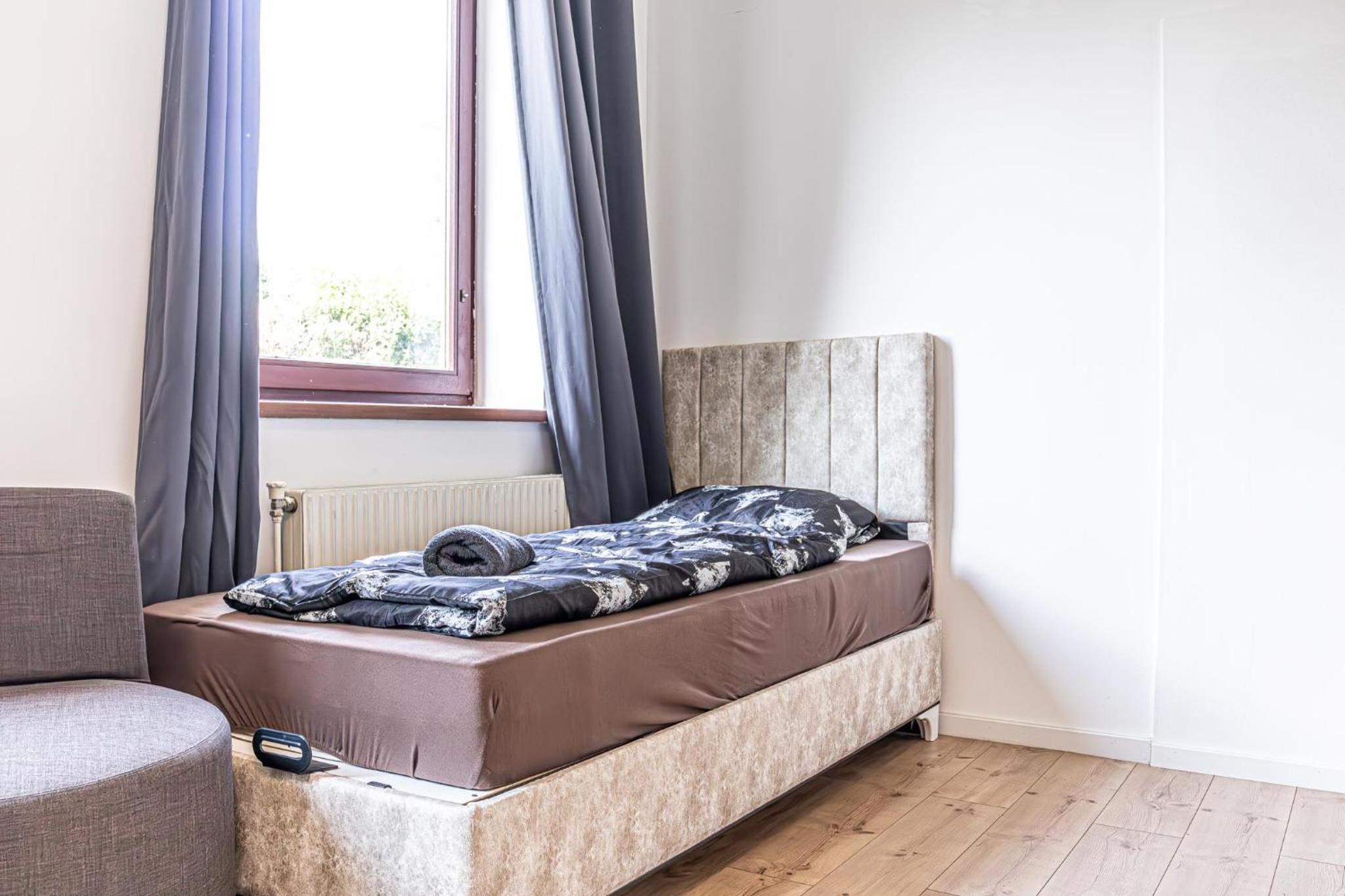 Comfy Rooms in Shared villa with Terrace and Garden