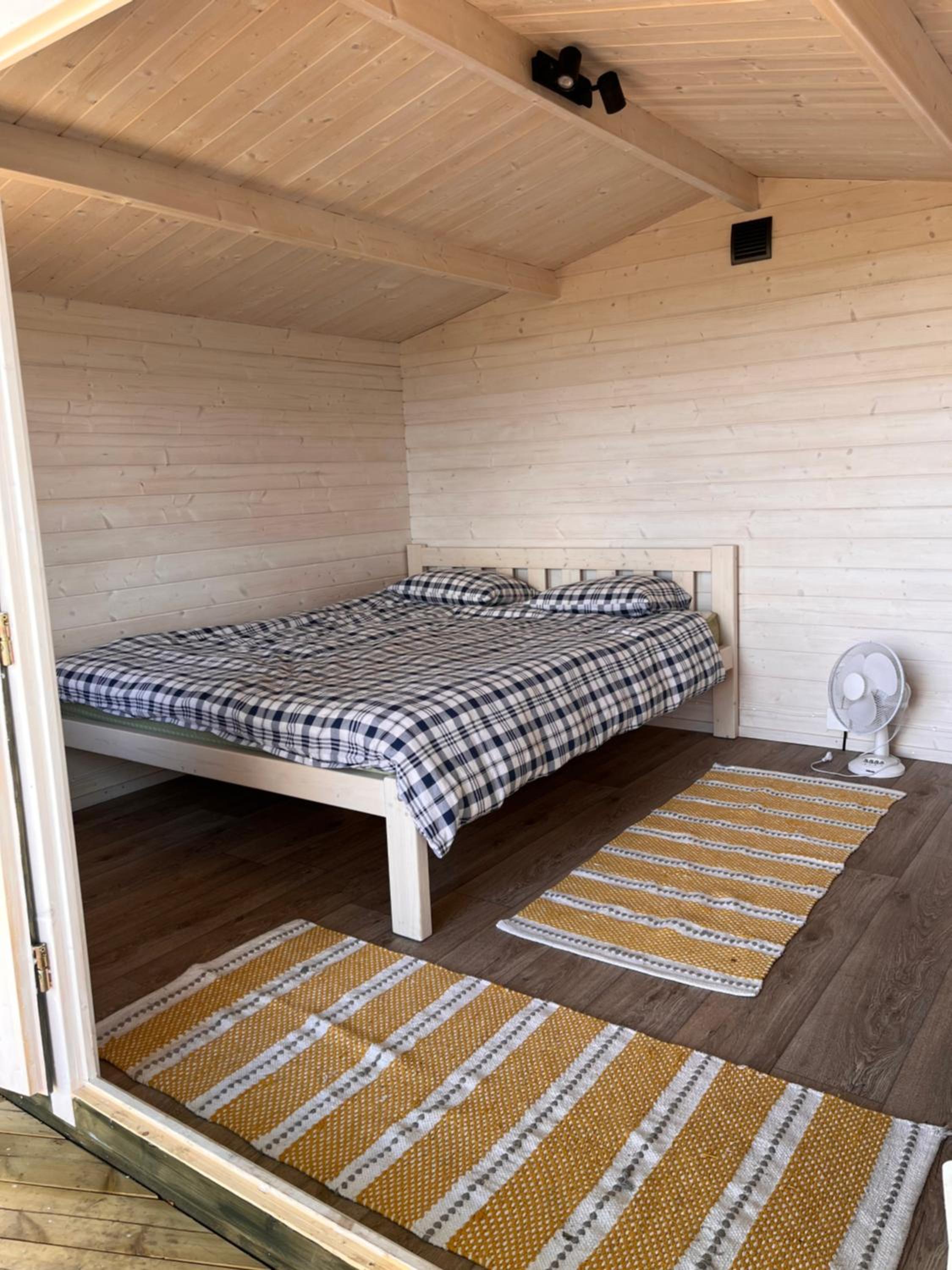 Suure-Kuuse kämpingud otse järve kaldal