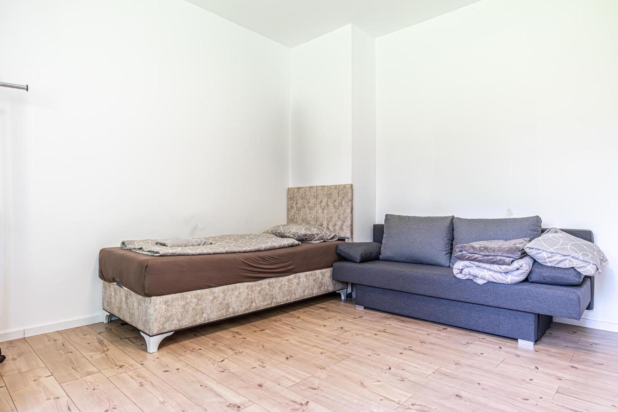 Comfy Rooms in Shared villa with Terrace and Garden