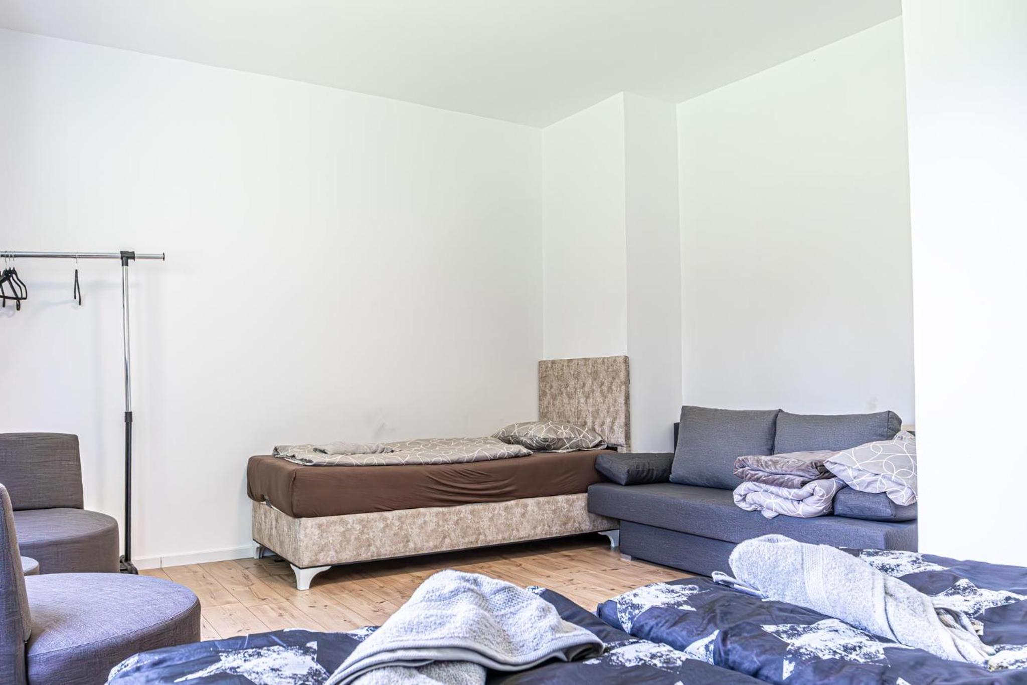 Comfy Rooms in Shared villa with Terrace and Garden