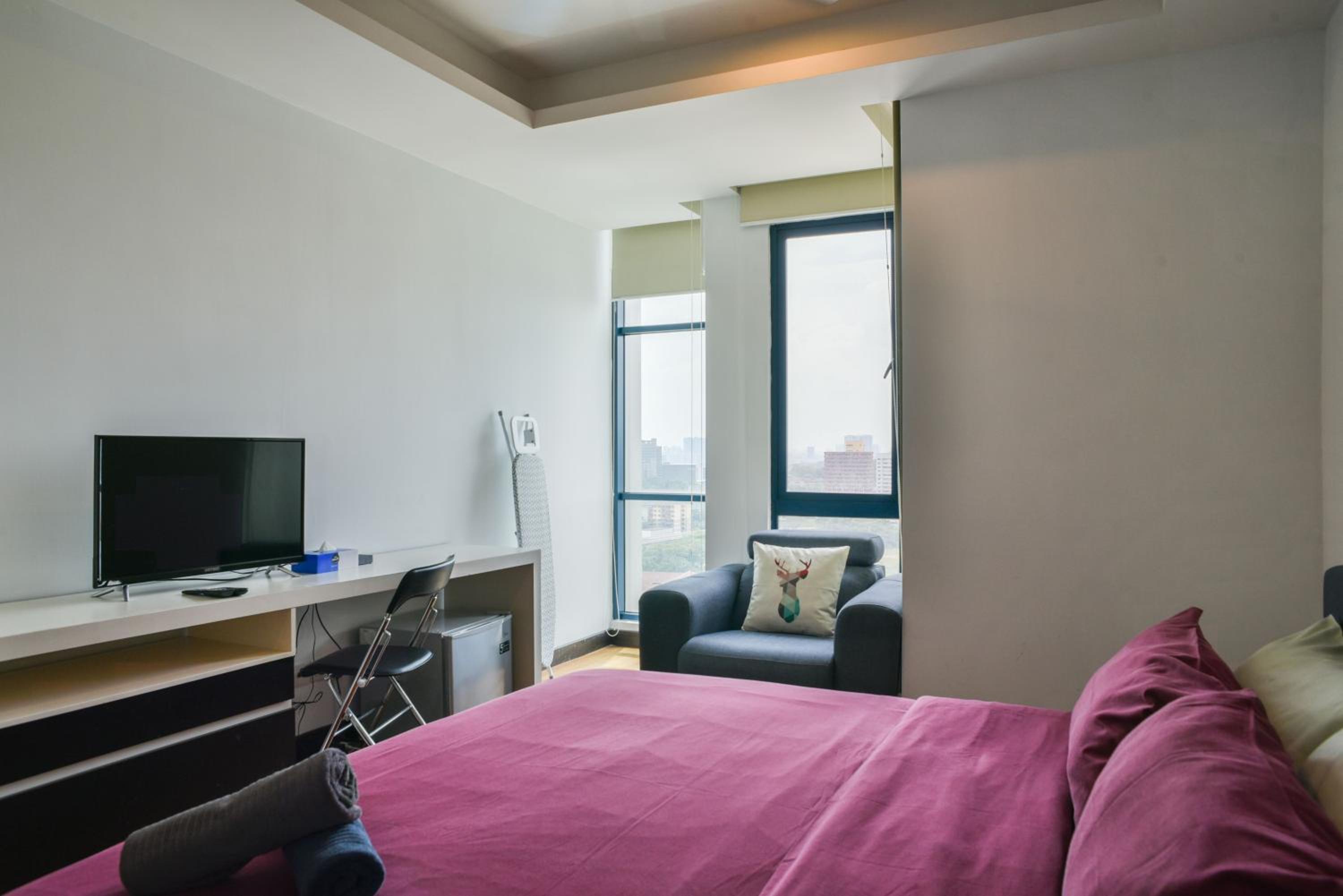 Couple Suite at Casa Residency 5 mins walk to LRT, Jalan Alor & Bukit Bintang