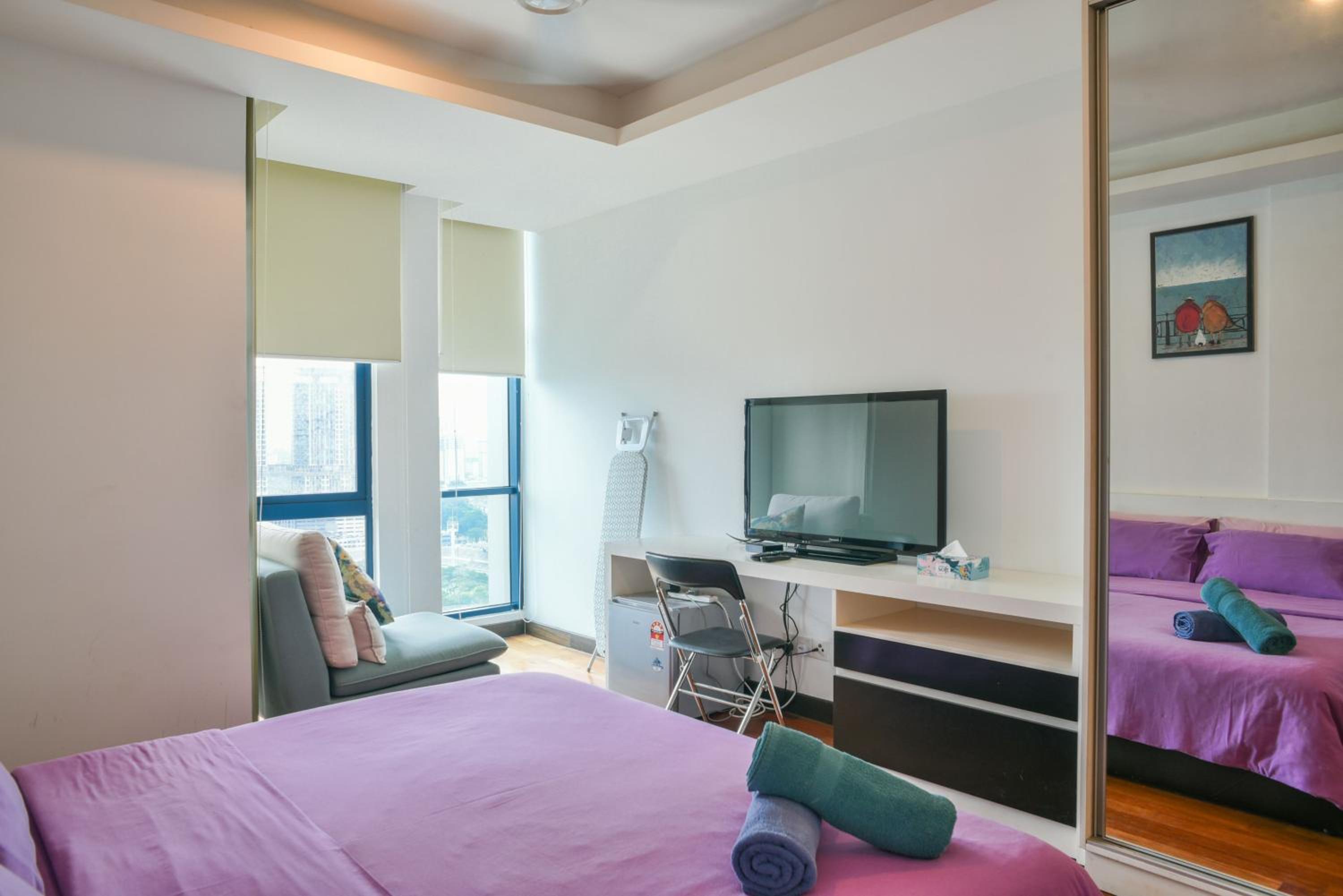 Couple Suite at Casa Residency 5 mins walk to LRT, Jalan Alor & Bukit Bintang