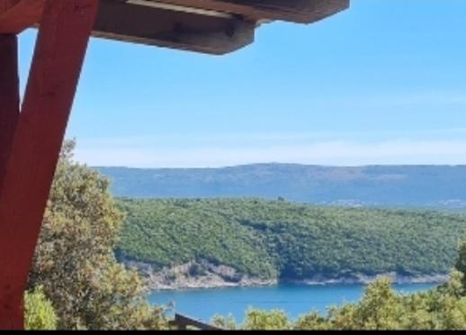 Vikendica u Istri u Peruškom 200 m od mora view 5