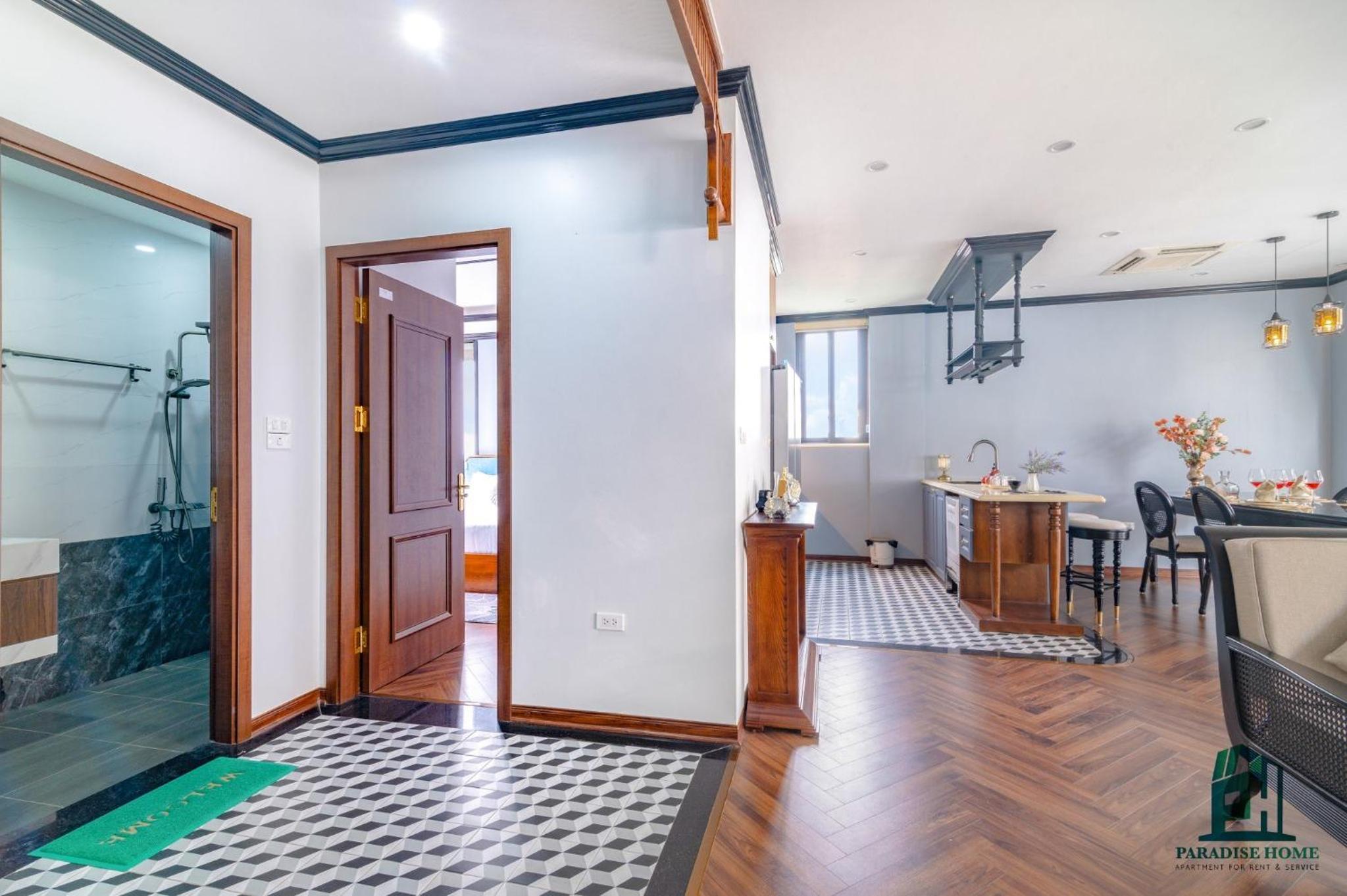 Luxe Paradise Suites Dang Thai Mai