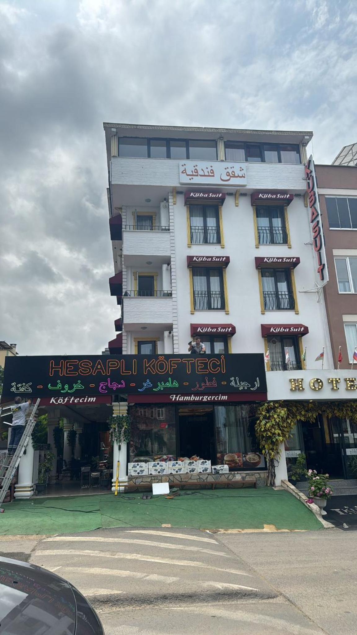 Hesaplı köfteci otel