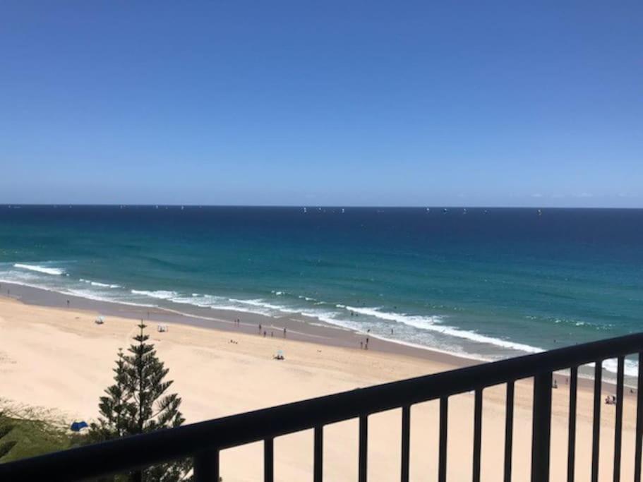 2BR Beachfront Family Friendly Surfers Apartment
