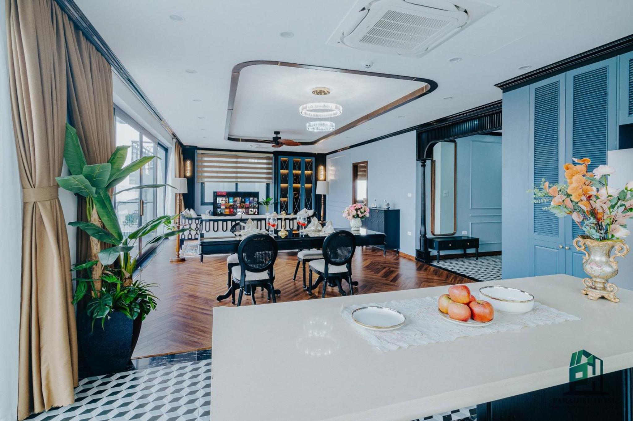 Luxe Paradise Suites Dang Thai Mai