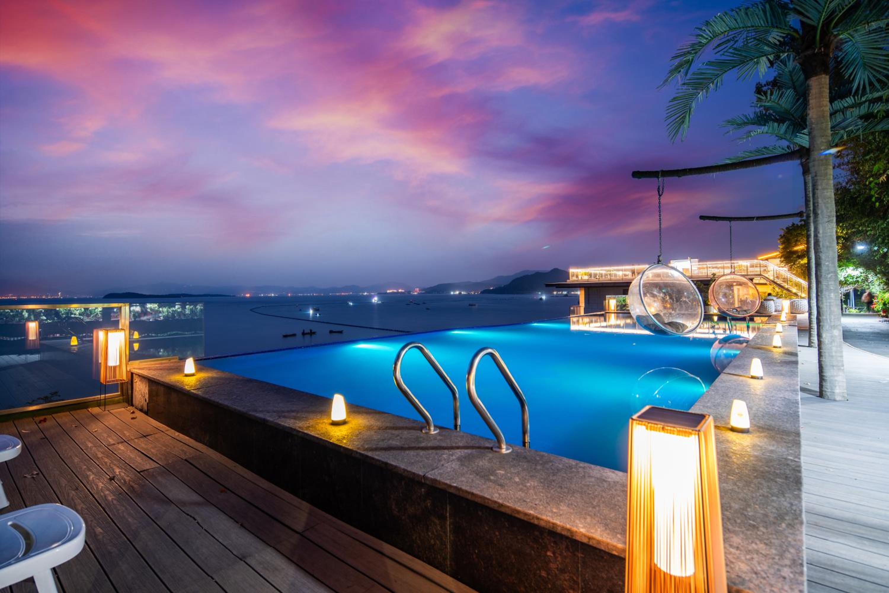 Shenzhen Half Day Cloud Coast Resort