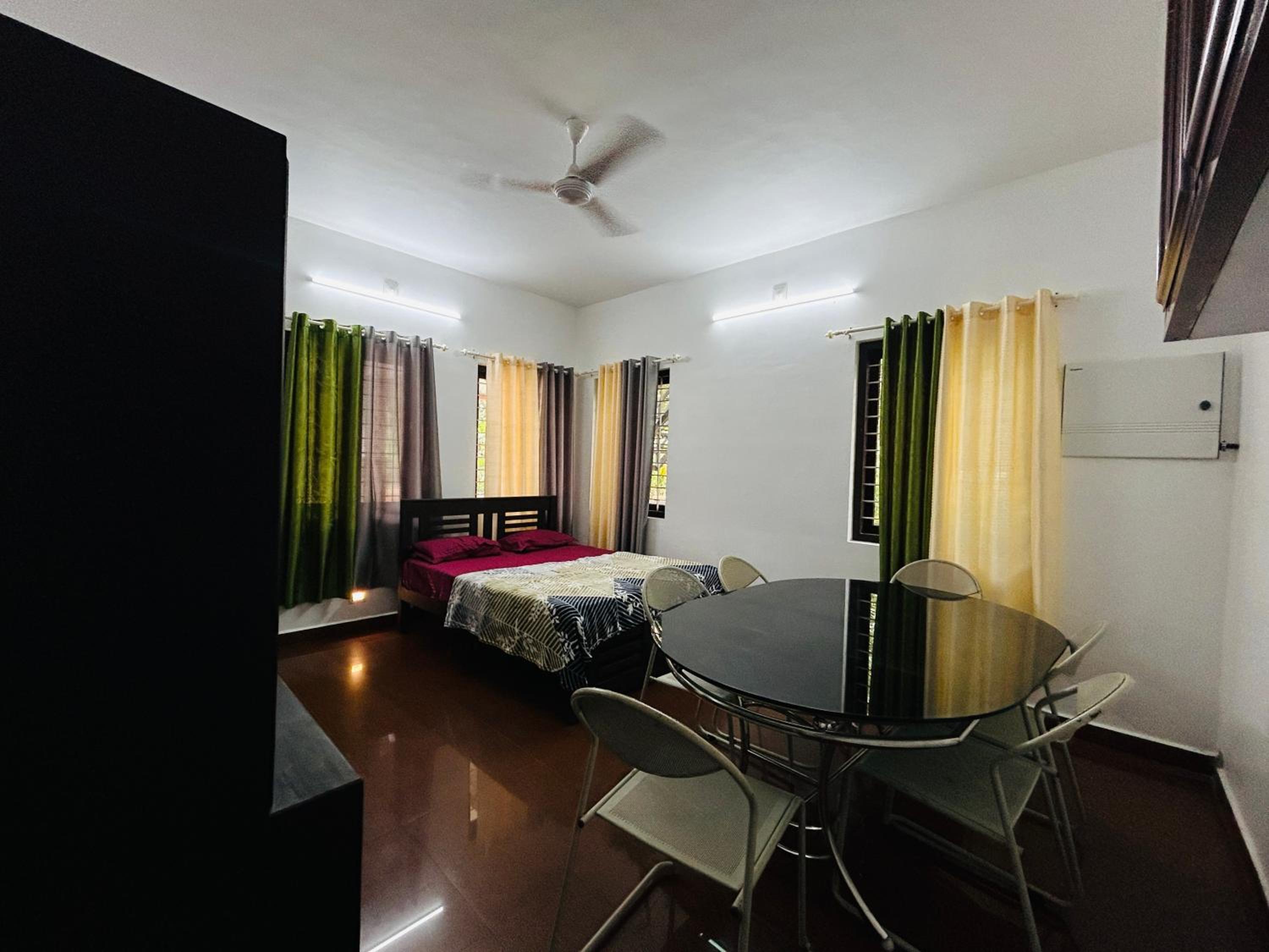 Pazhayaveetil HomeStay