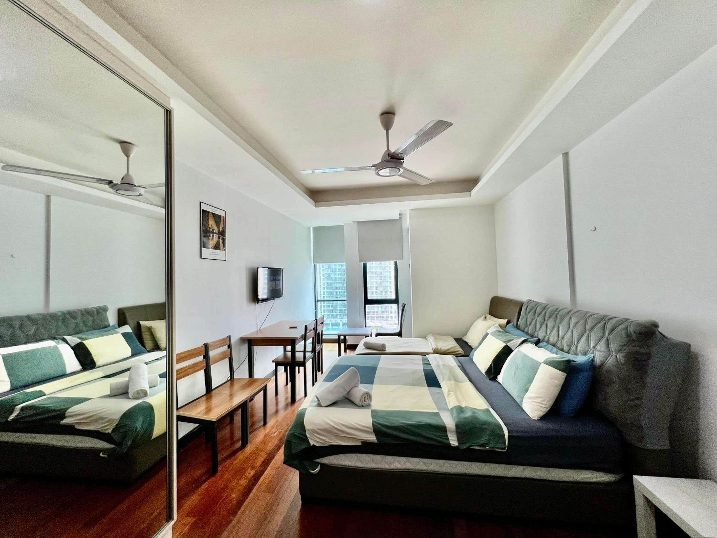 Couple Suite at Casa Residency 5 mins walk to LRT, Jalan Alor & Bukit Bintang