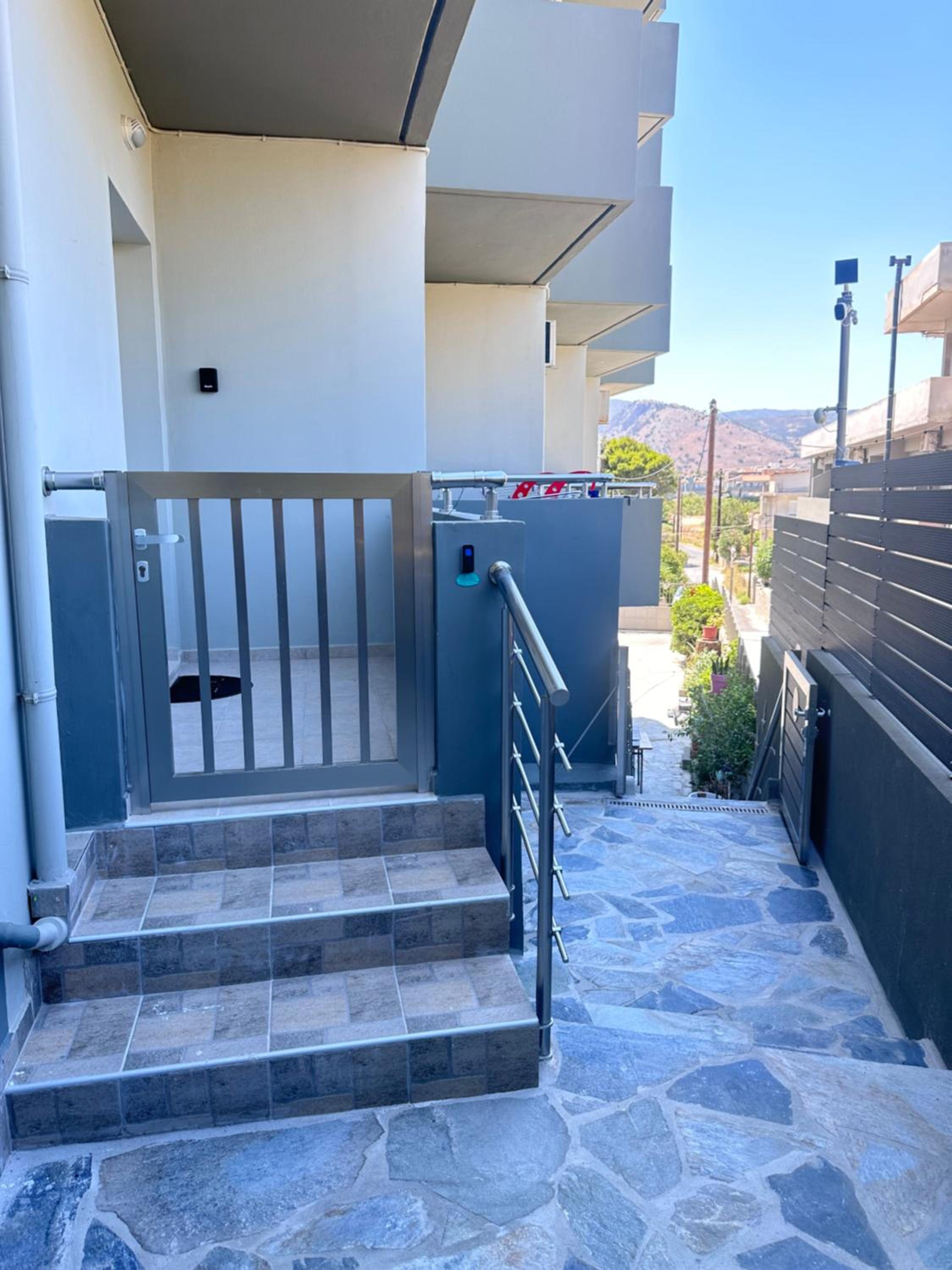 Hotel Home2Stay Heraklion - Image 1