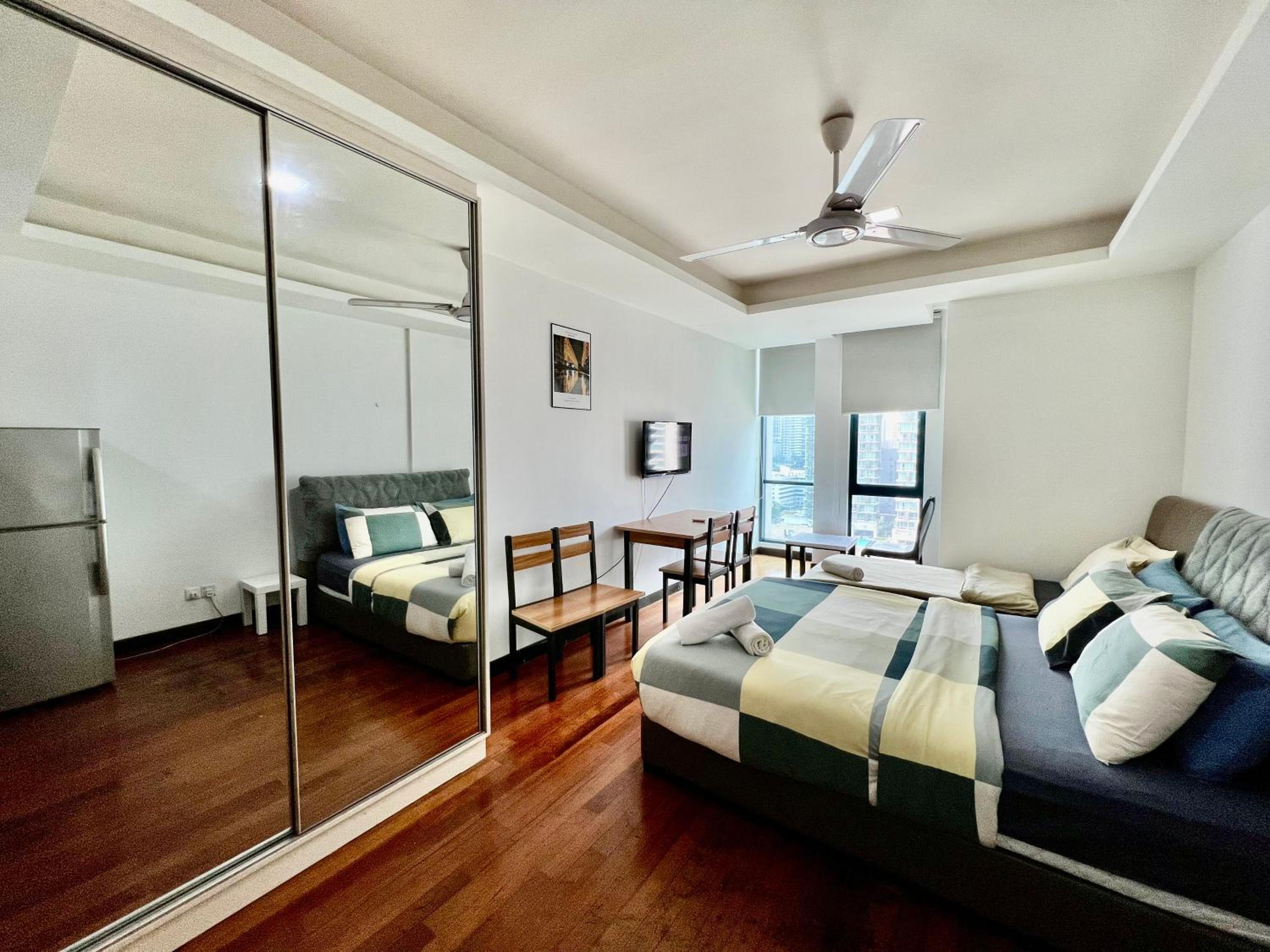 Couple Suite at Casa Residency 5 mins walk to LRT, Jalan Alor & Bukit Bintang