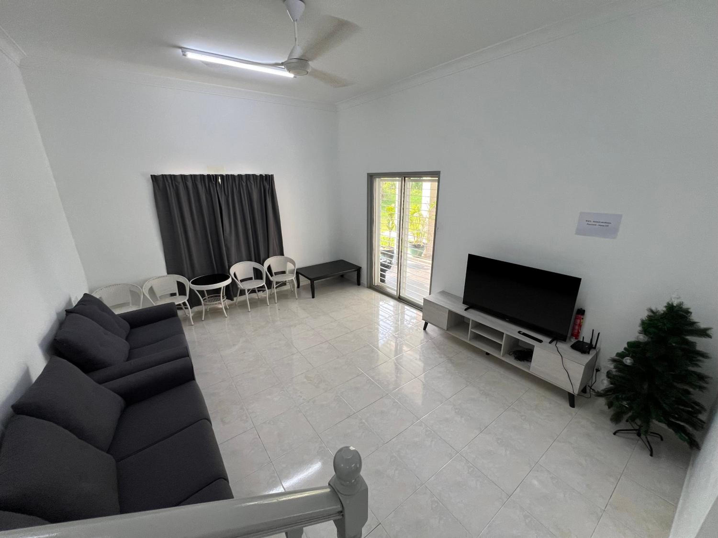 Sunny Lake House - Entire bungalow, 5 rooms, 16 persons photo 4