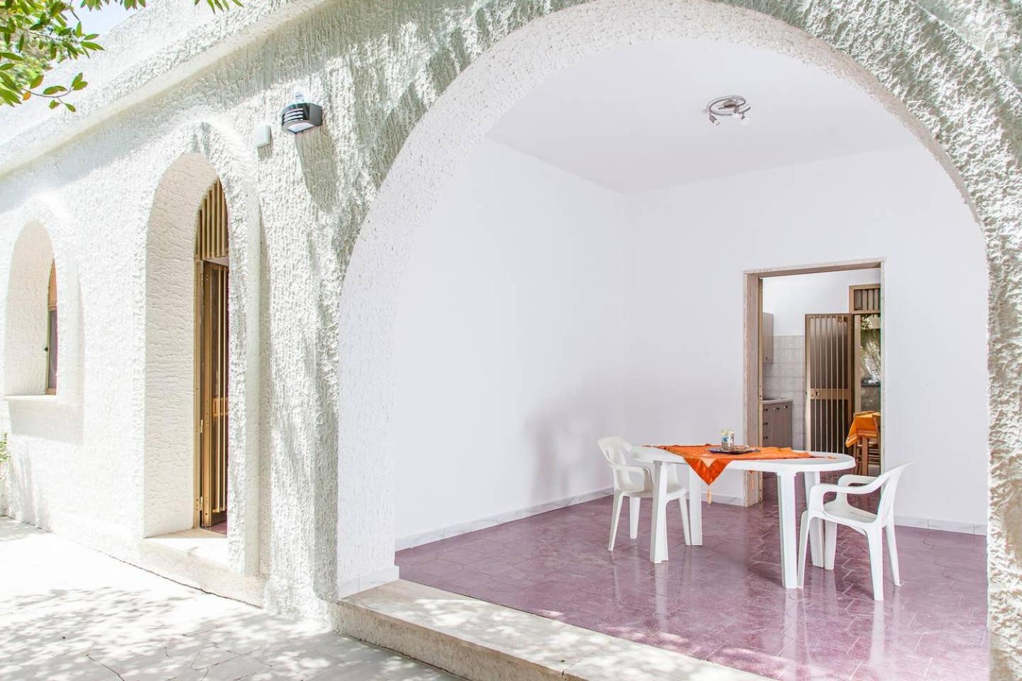 Villa Kareema 2D con accesso diretto alla Spiaggia di San Pietro in Bevagna photo 2