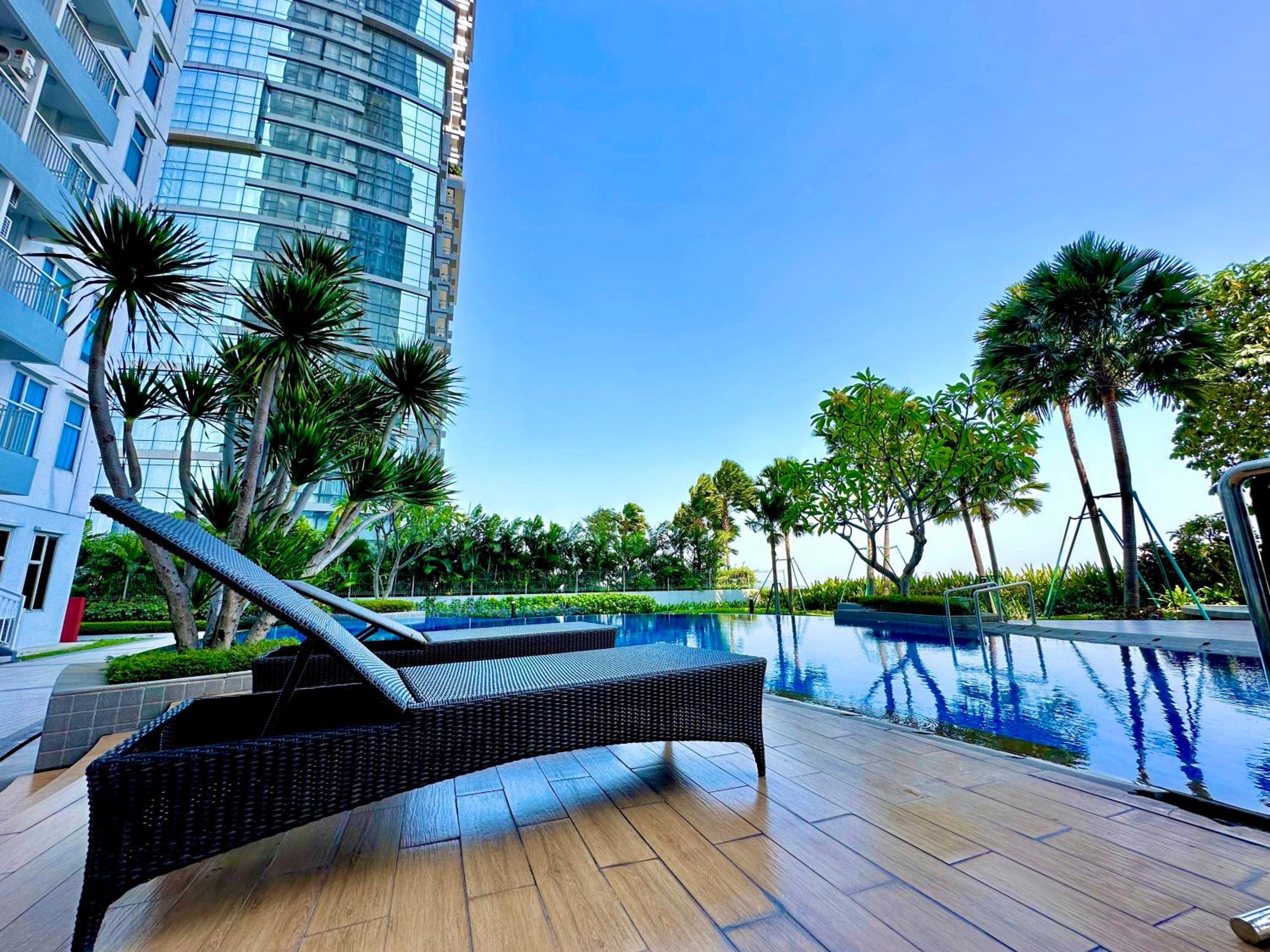 Benson Tower Surabaya Apartment 2BR by Le Ciel Hospitality