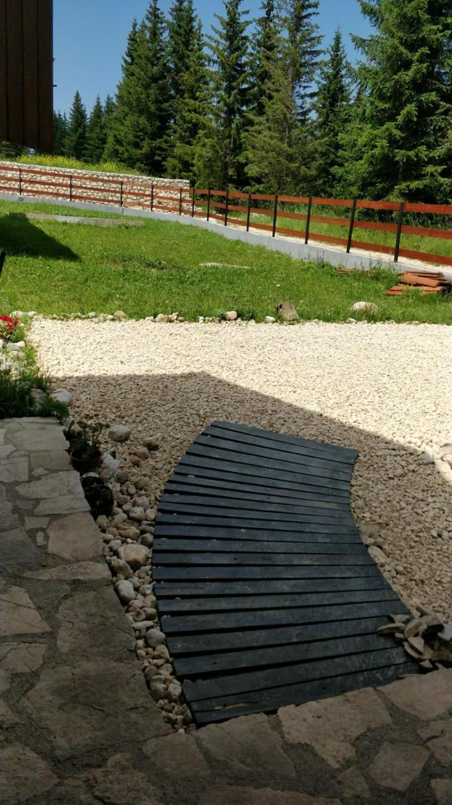 Vikendica Bianka u selu Uskoci view 2