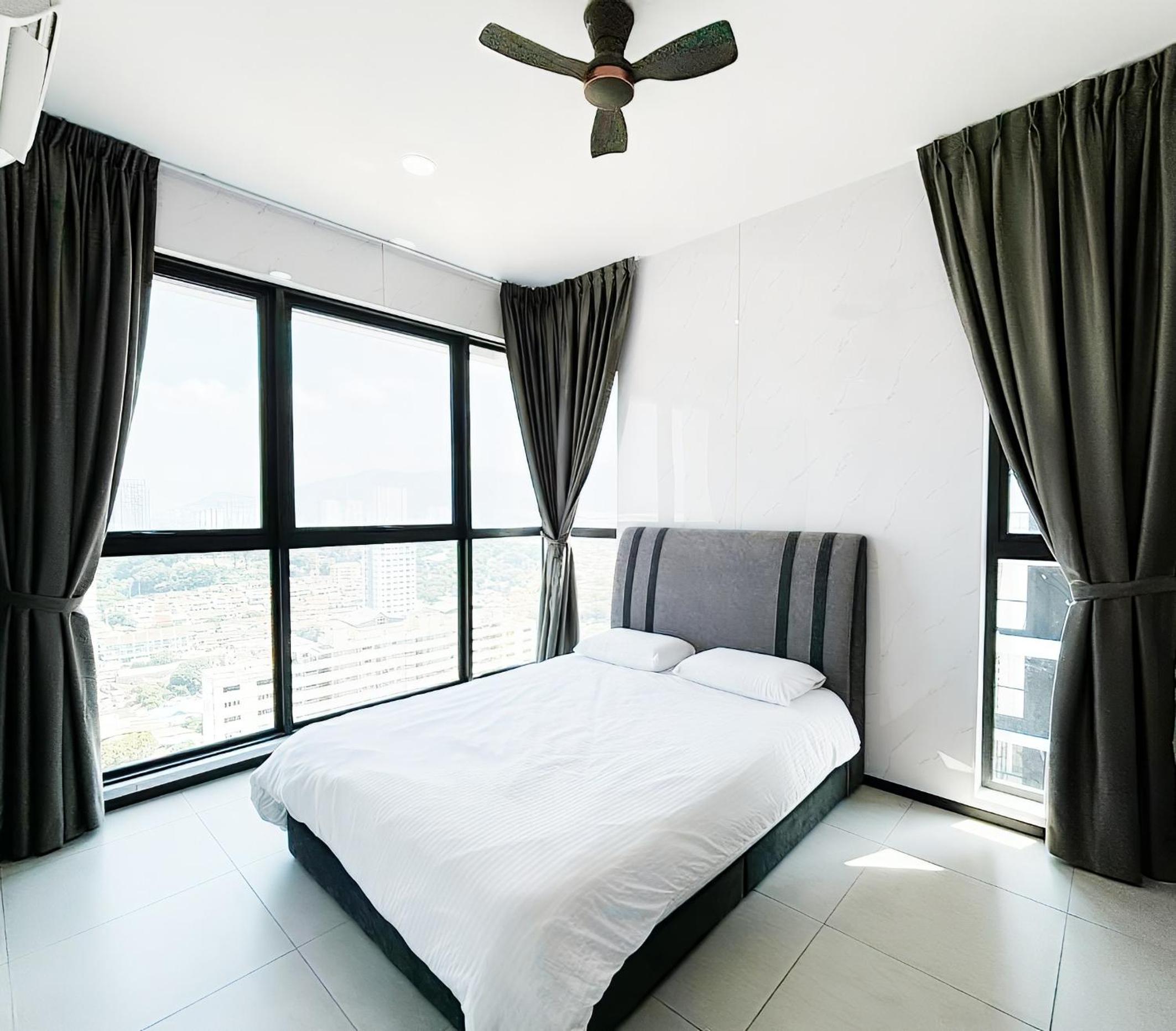 Urban Suites TWO Or THREE Bedroom Georgetown by ANC