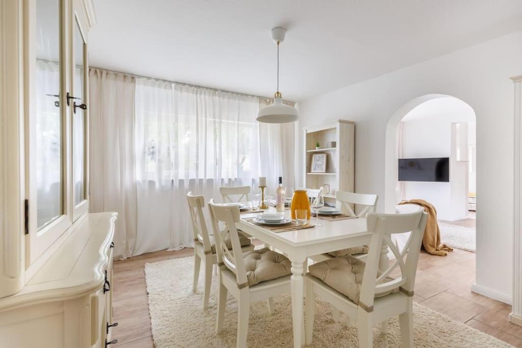 Ferienhaus Goldene Zeit I Terasse I Parkplatz I 3 SZ I 2 Bäder I 2 min zum See