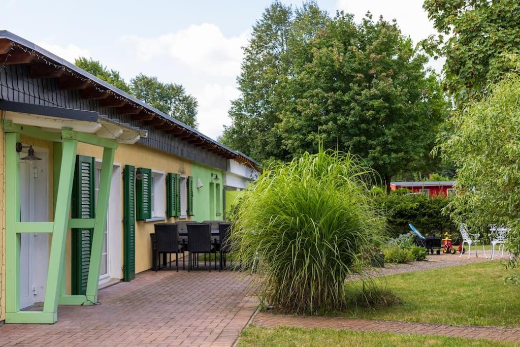 Ferienhaus Goldene Zeit I Terasse I Parkplatz I 3 SZ I 2 Bäder I 2 min zum See