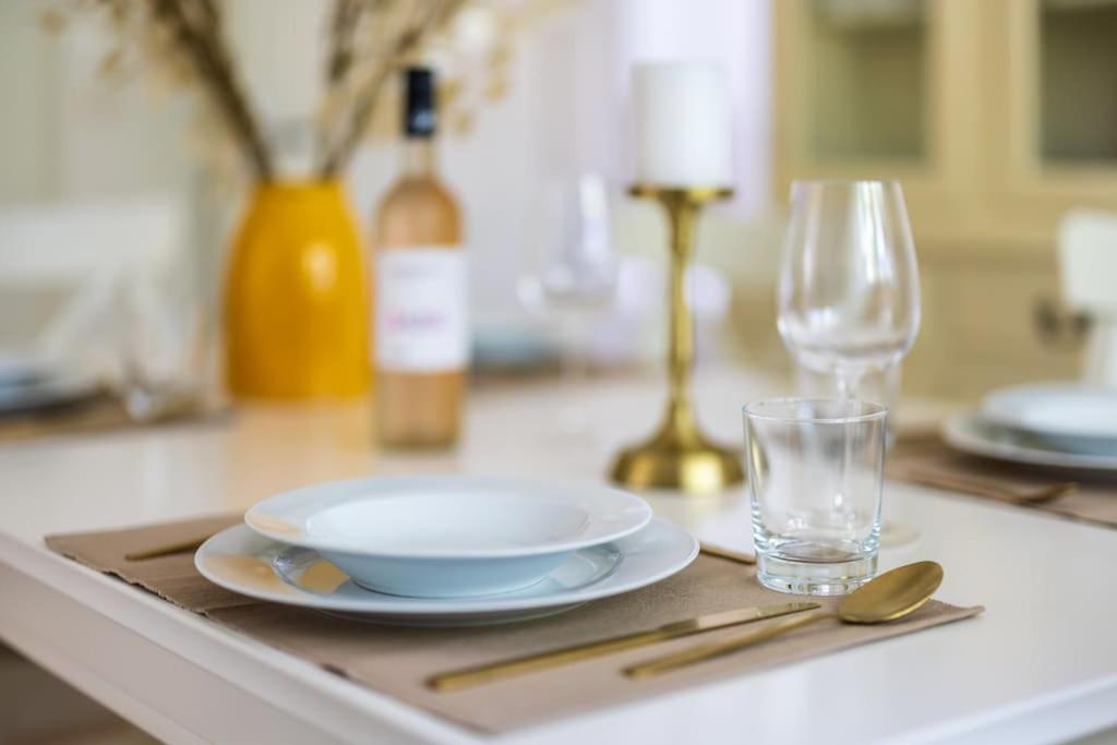 Ferienhaus Goldene Zeit I Terasse I Parkplatz I 3 SZ I 2 Bäder I 2 min zum See