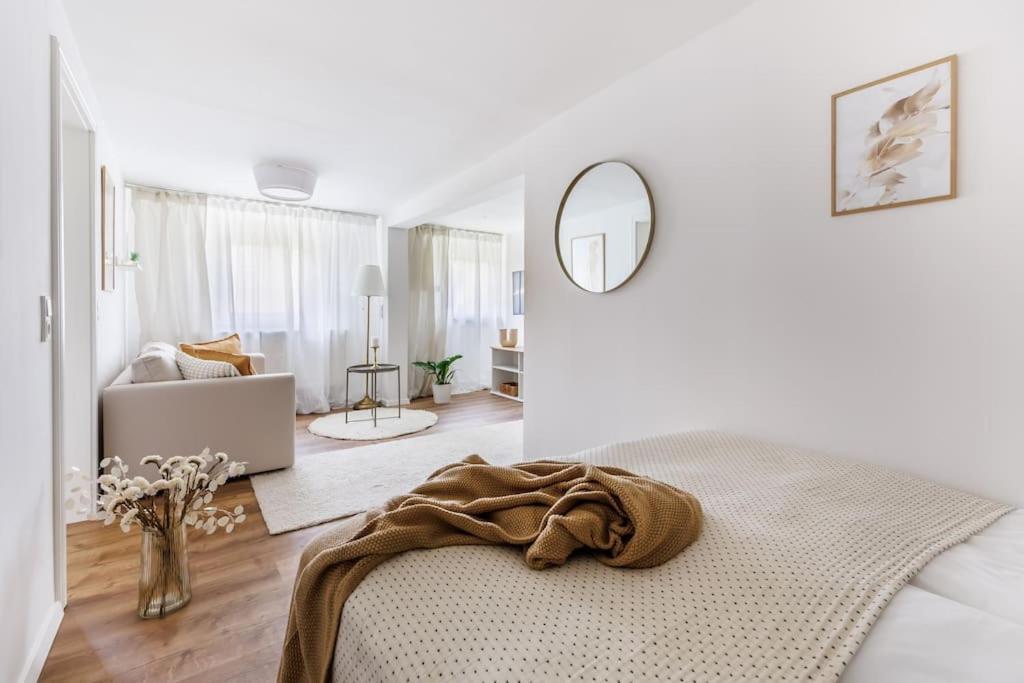 Ferienhaus Goldene Zeit I Terasse I Parkplatz I 3 SZ I 2 Bäder I 2 min zum See