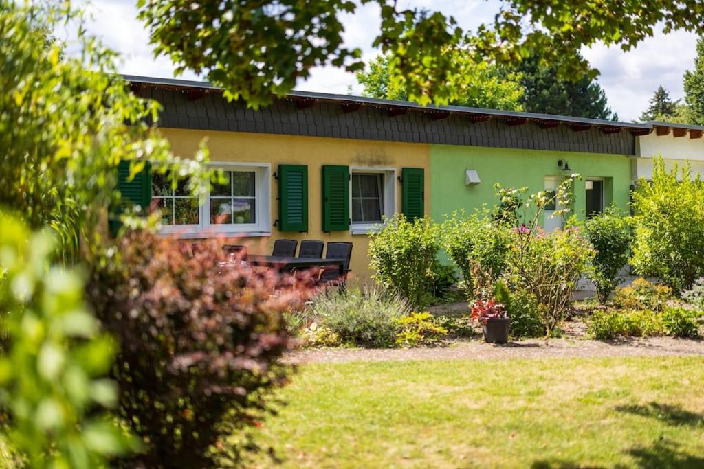 Ferienhaus Goldene Zeit I Terasse I Parkplatz I 3 SZ I 2 Bäder I 2 min zum See