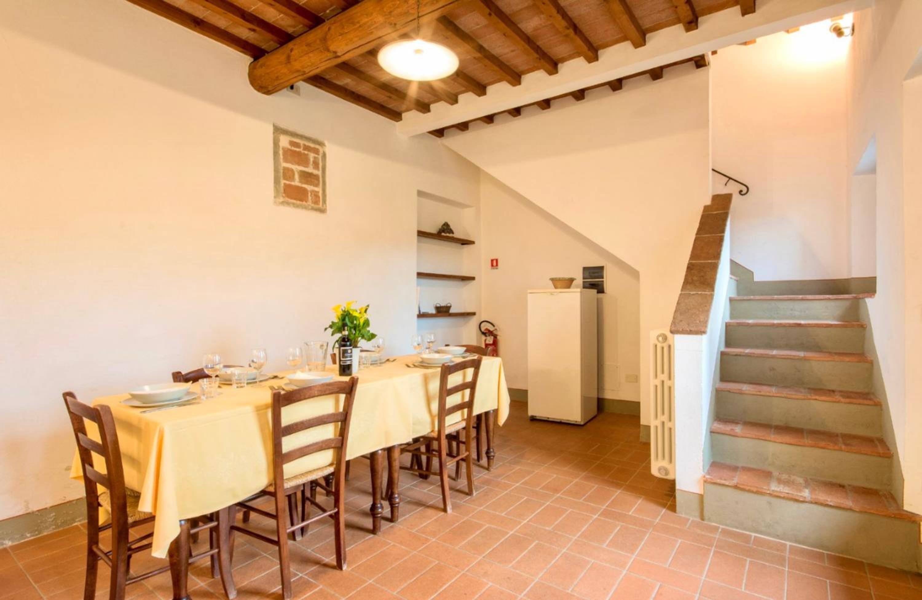 THR-Apartment with 3 bedrooms, 7 beds, 3 bathrooms, air conditioning and private outdoor space in a residence with swimming pool not far from Florence
