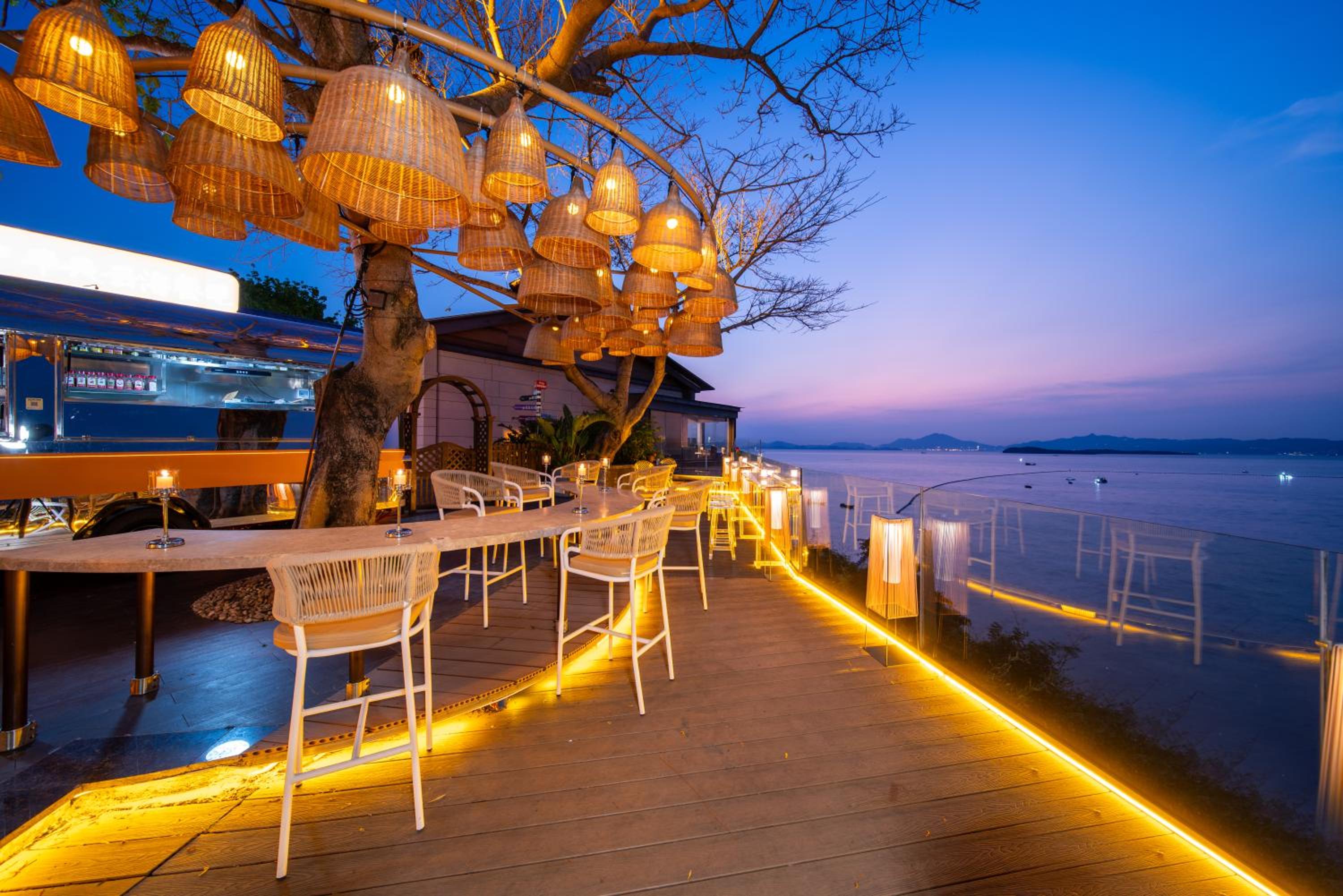 Shenzhen Half Day Cloud Coast Resort
