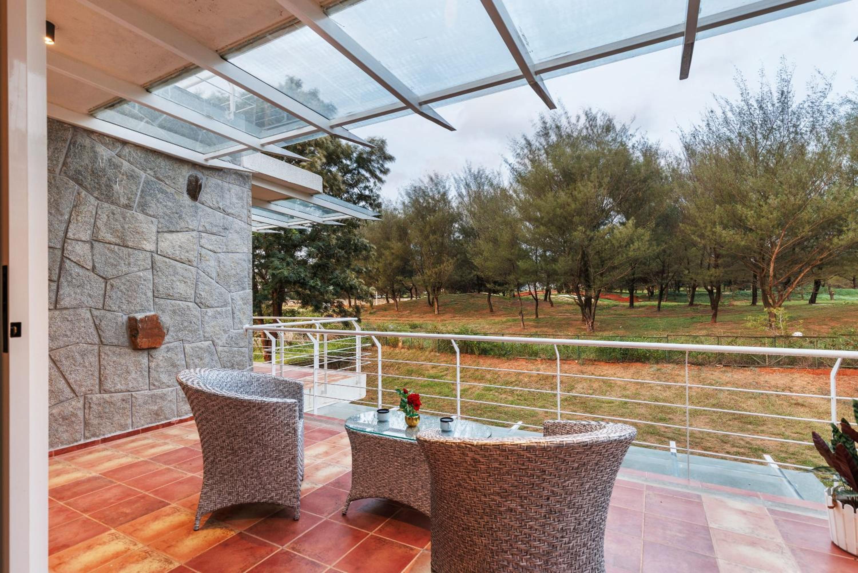Golfers Arena by StayJade Golf Jacuzzi PS5 Blr view 5