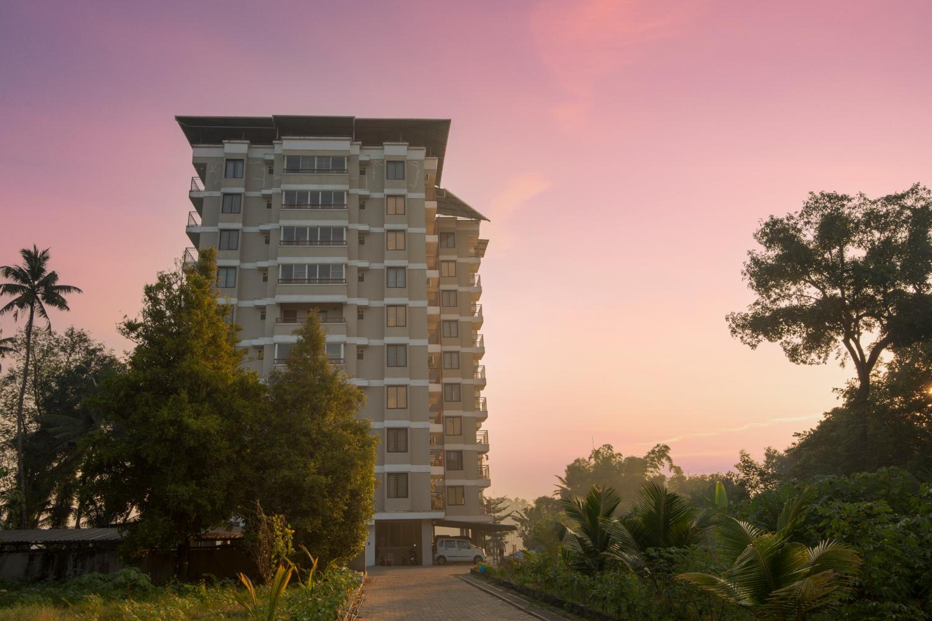 Pearl Periyar View Apartments
