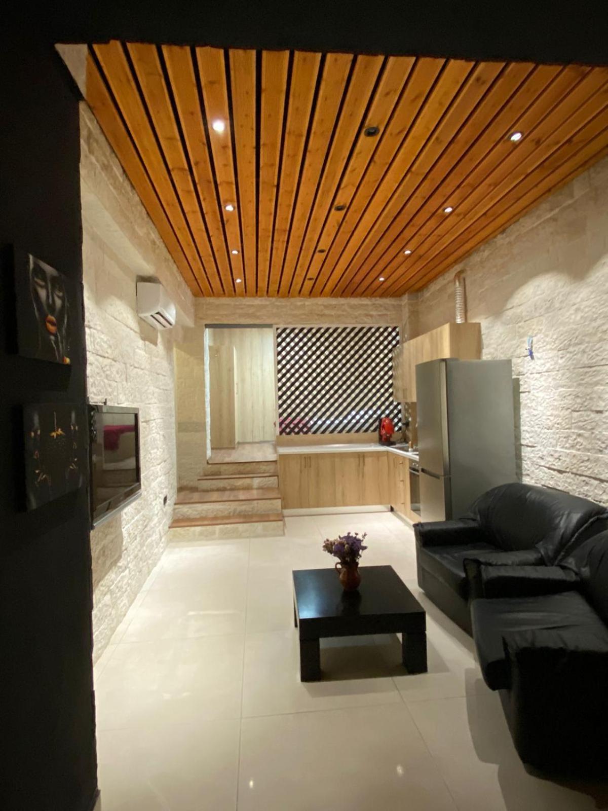 stefanias apartment