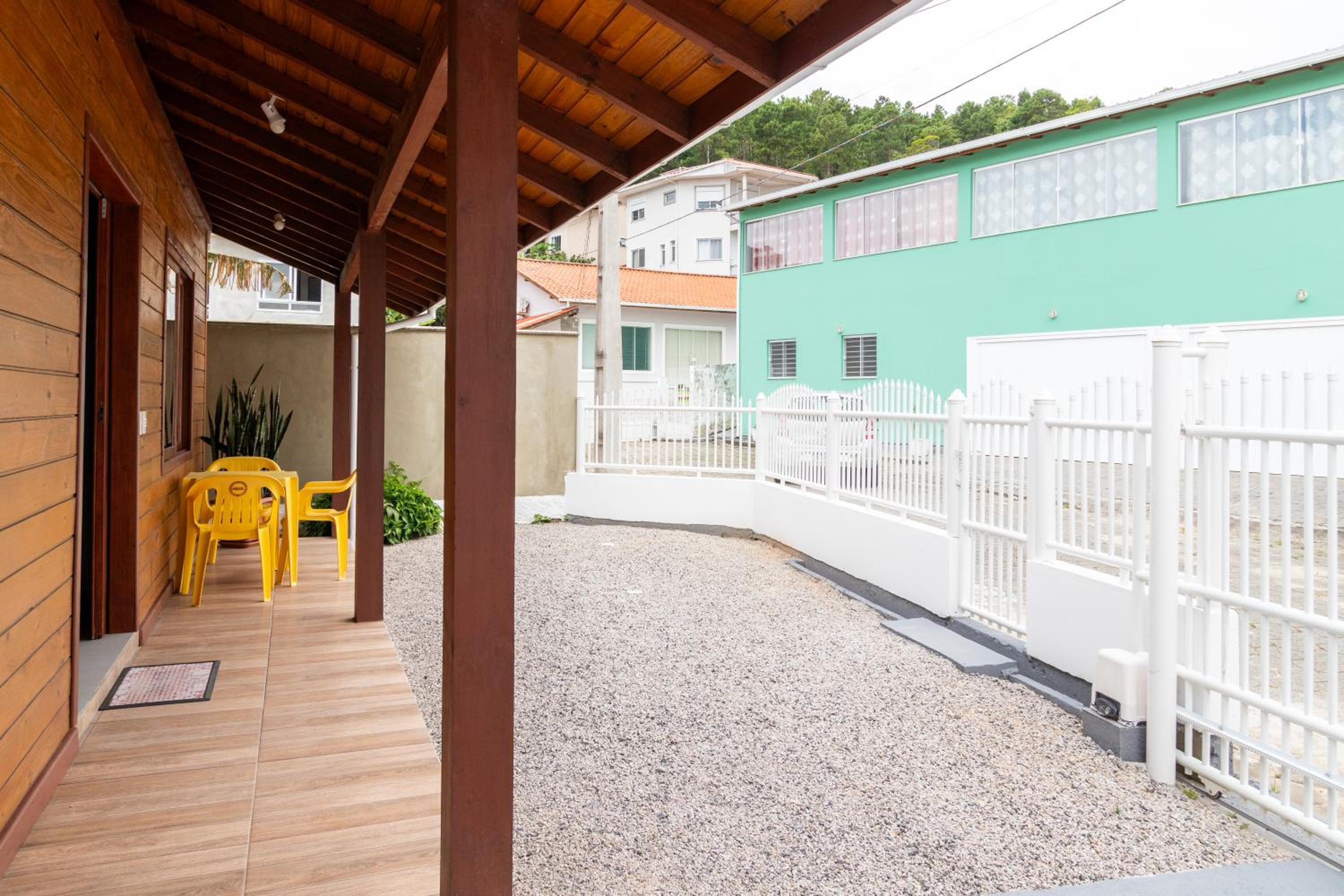 150m da Praia e a 300m do Villa Casarão WZ8850