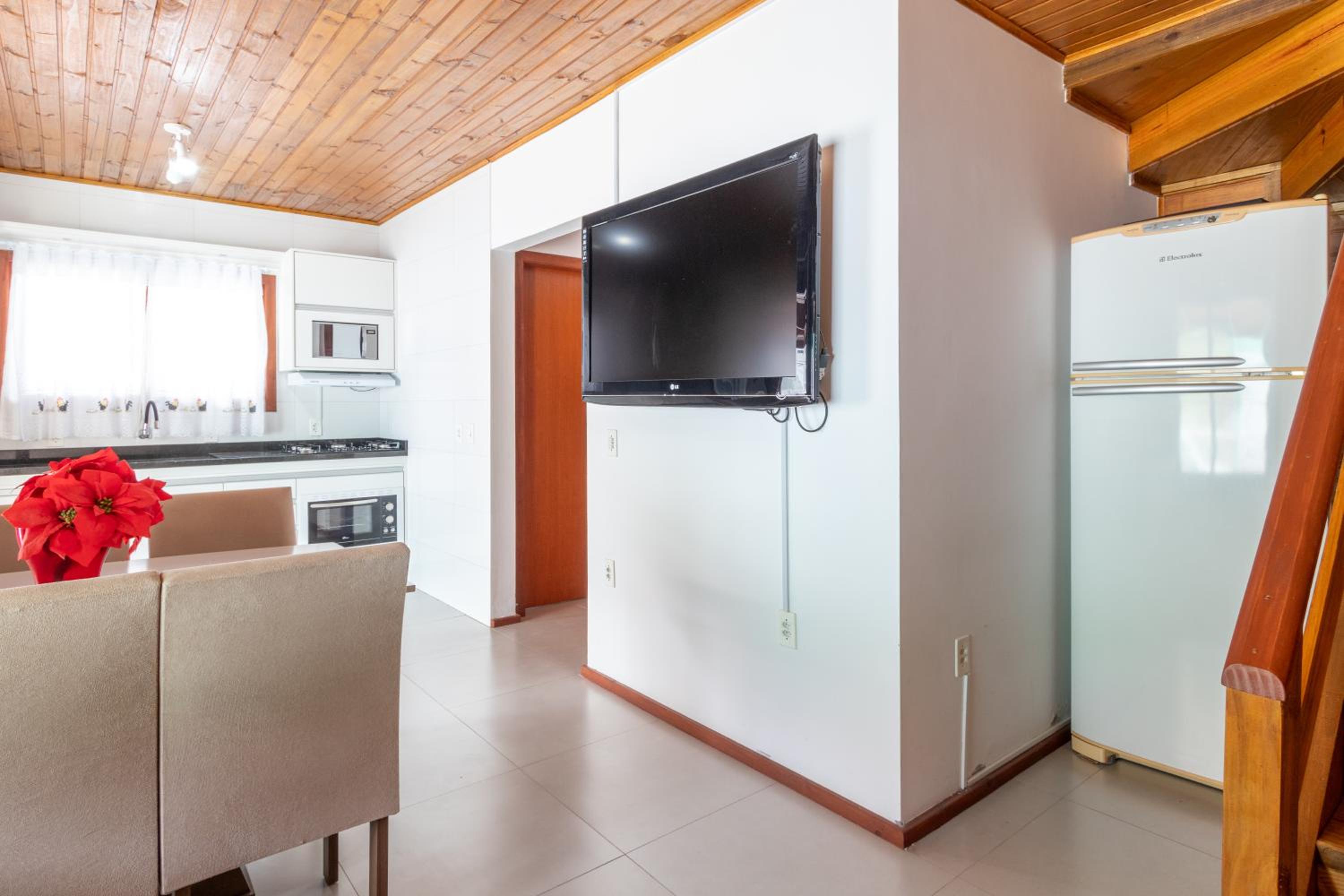150m da Praia e a 300m do Villa Casarão WZ8850
