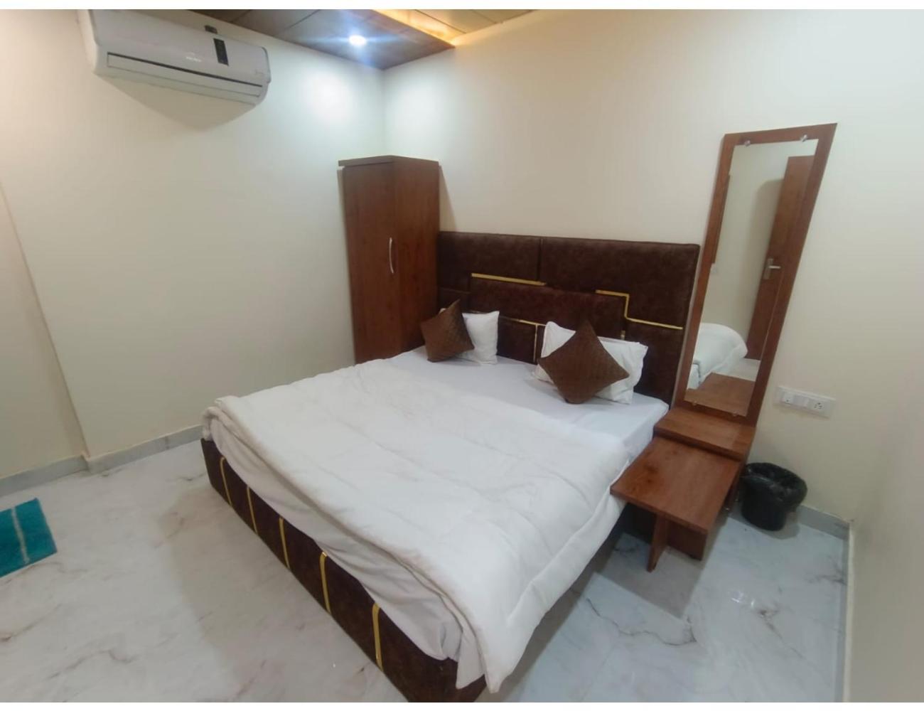 Hotel Anant Villa, Ujjain