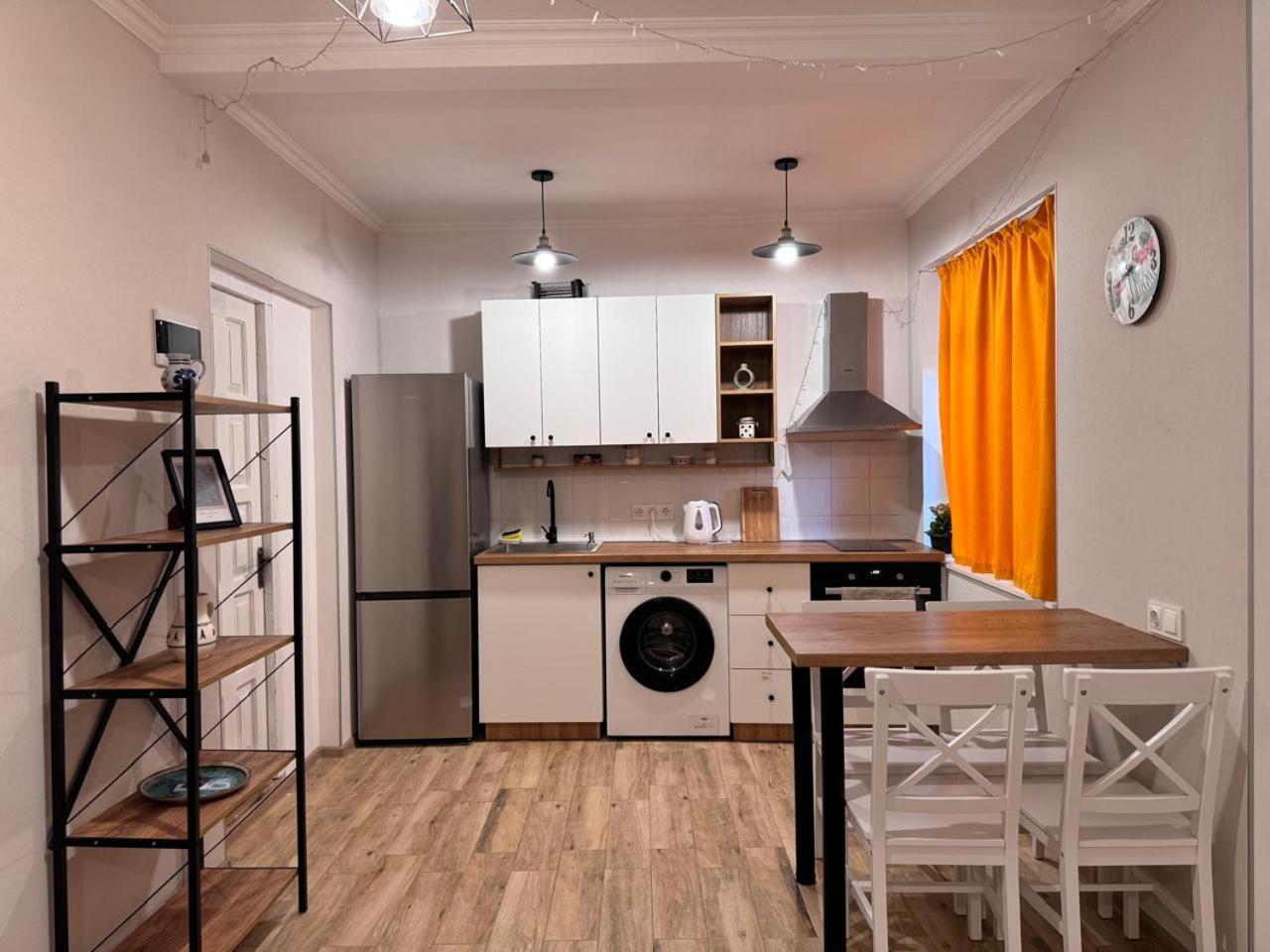 Sophio's Apartment near Fabrika view 3