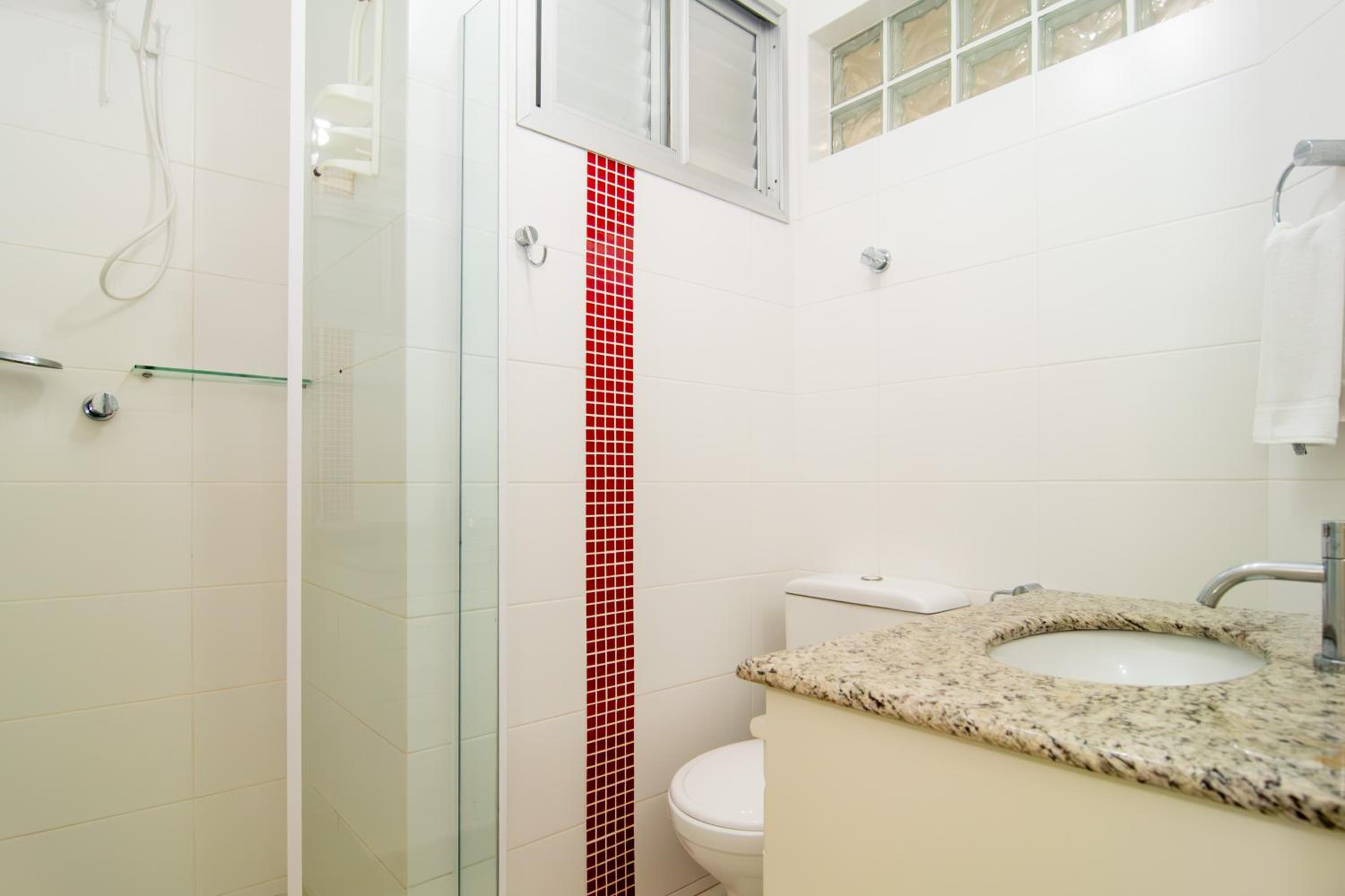 Localização privilegiada na Av. Atlântica JK4995
