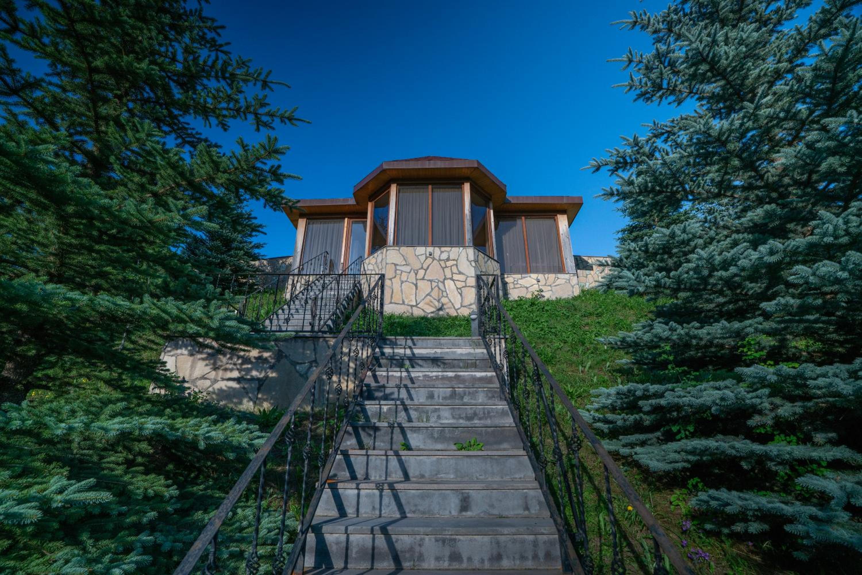 Vardisubani Villa