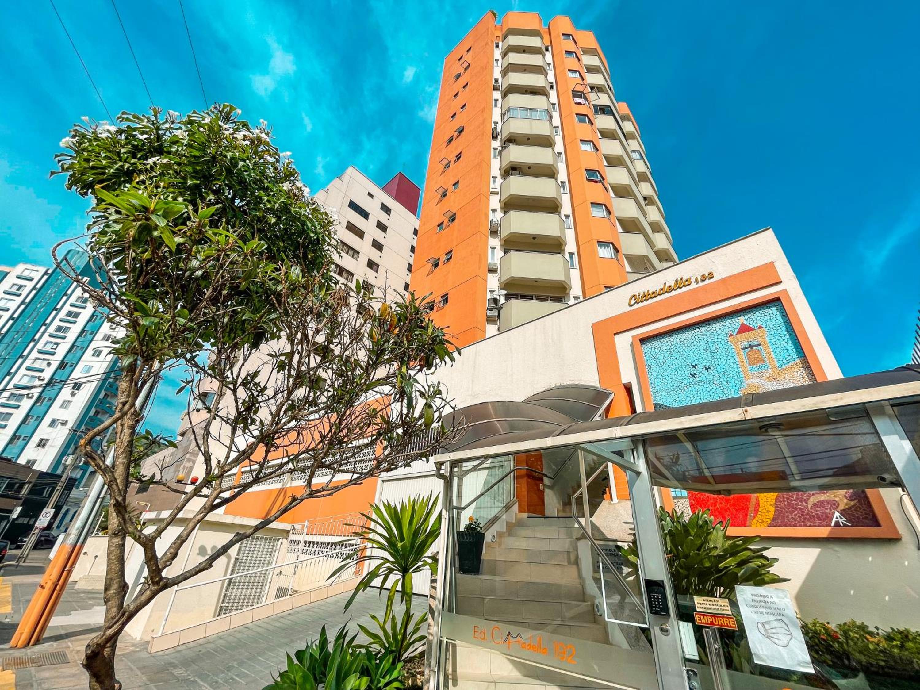 Studio no Centro: Piscina, Academia e Garagem N209