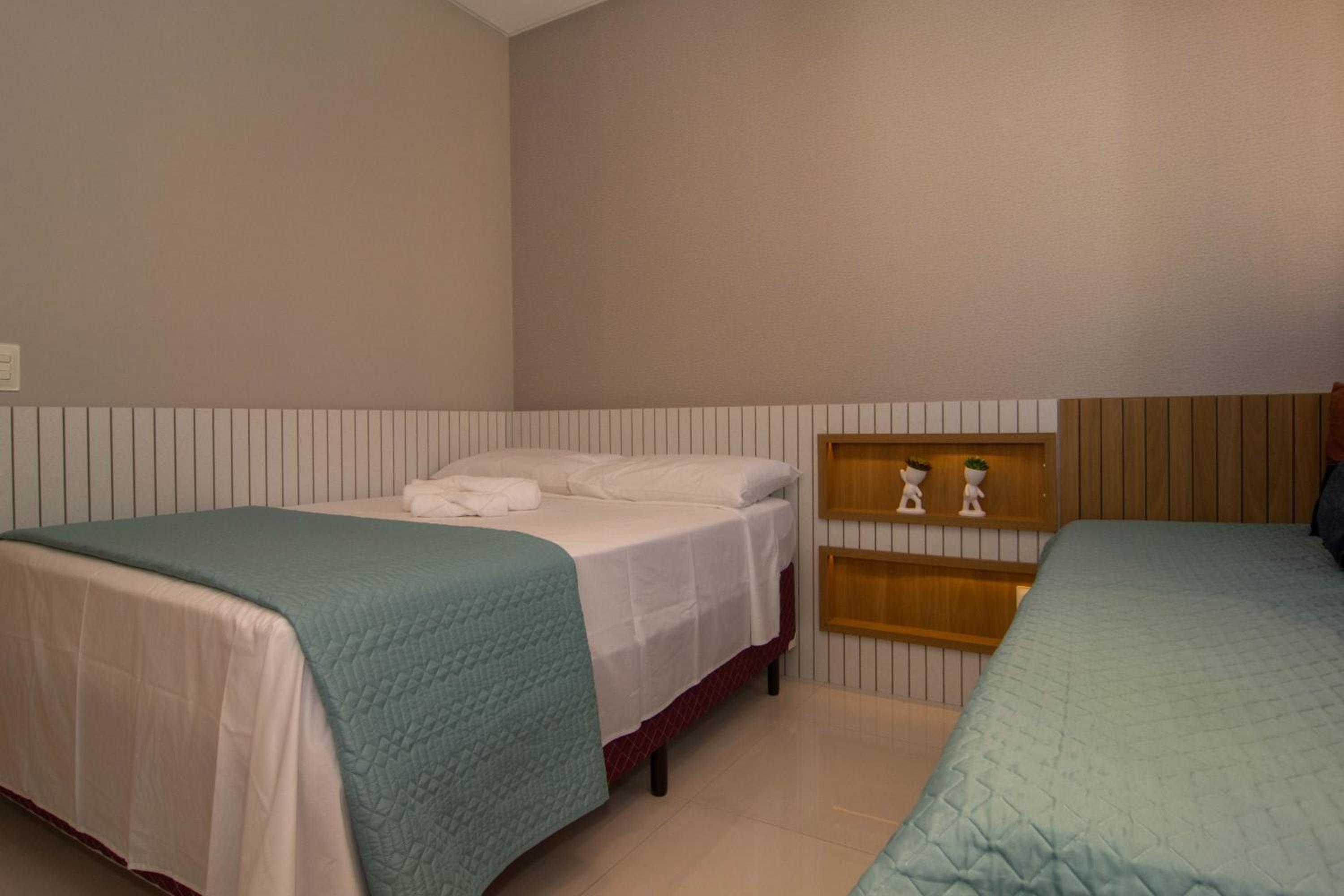 Apto a 5min da Praia, 10min da Roda Gigante P1309