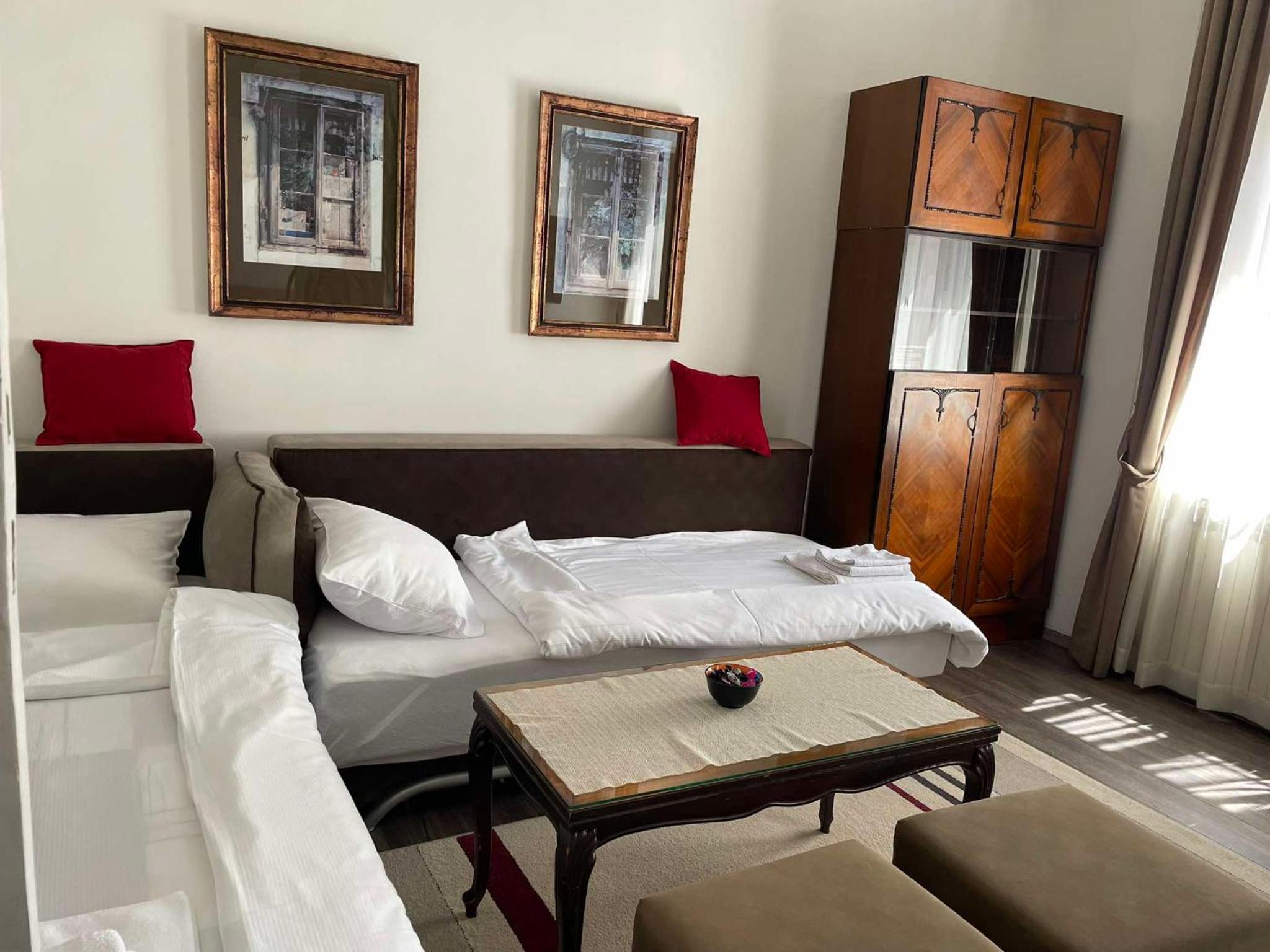 Apartment Romana