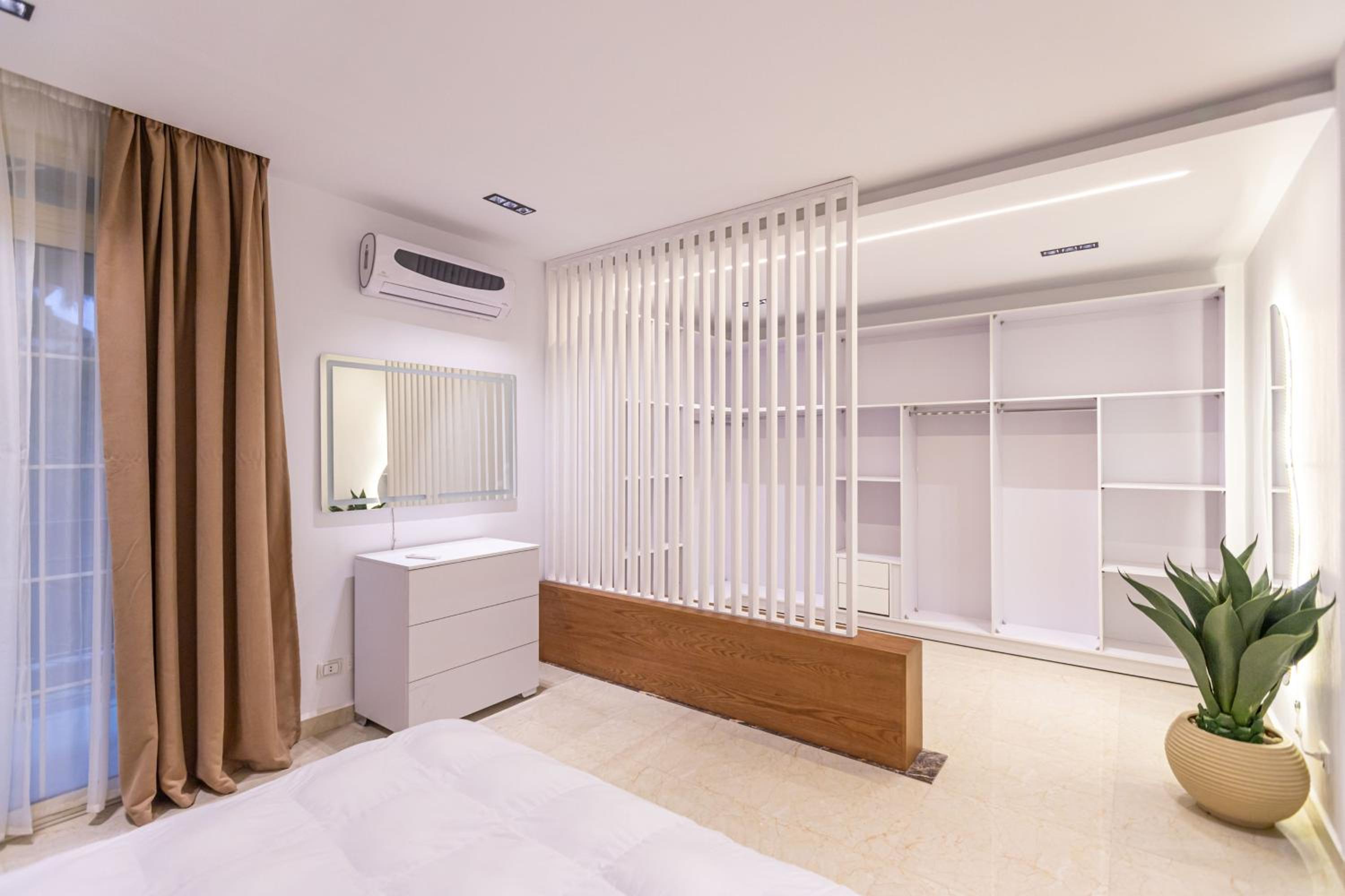 Host Prime - Paradise Villa with Pool at Rehab City