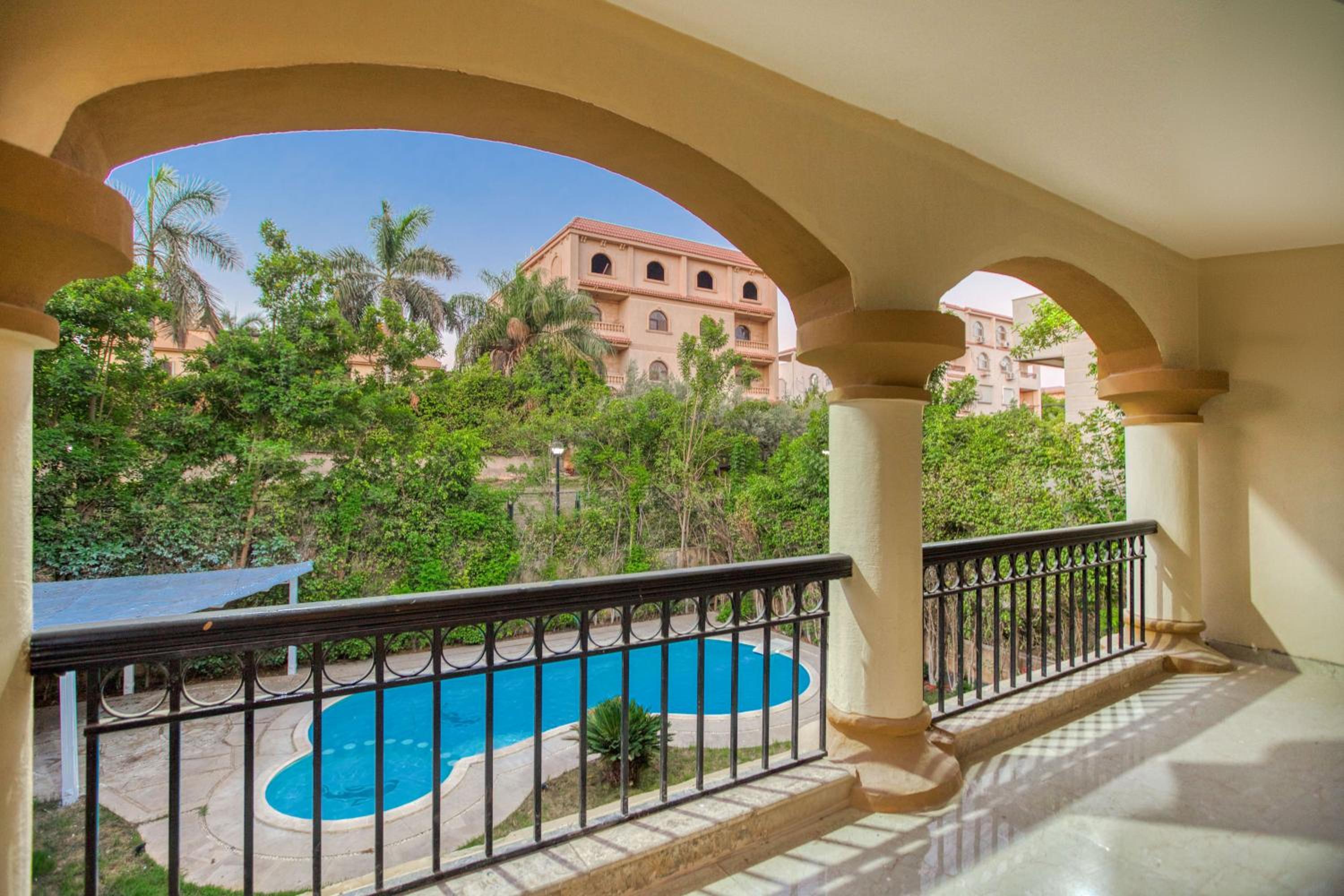 Host Prime - Paradise Villa with Pool at Rehab City