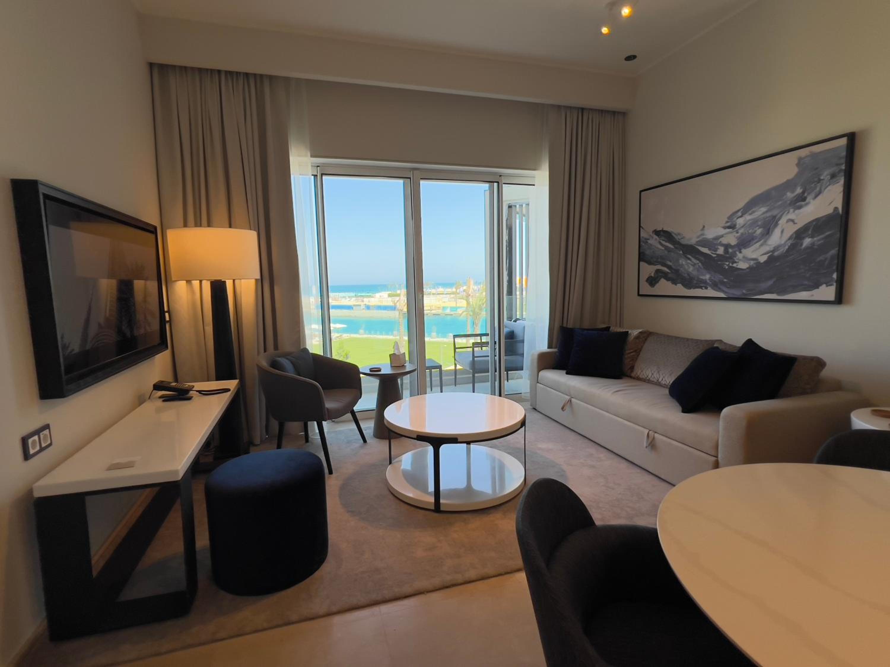 Marassi, Luxury Suite in Address Beach resort! service apartment